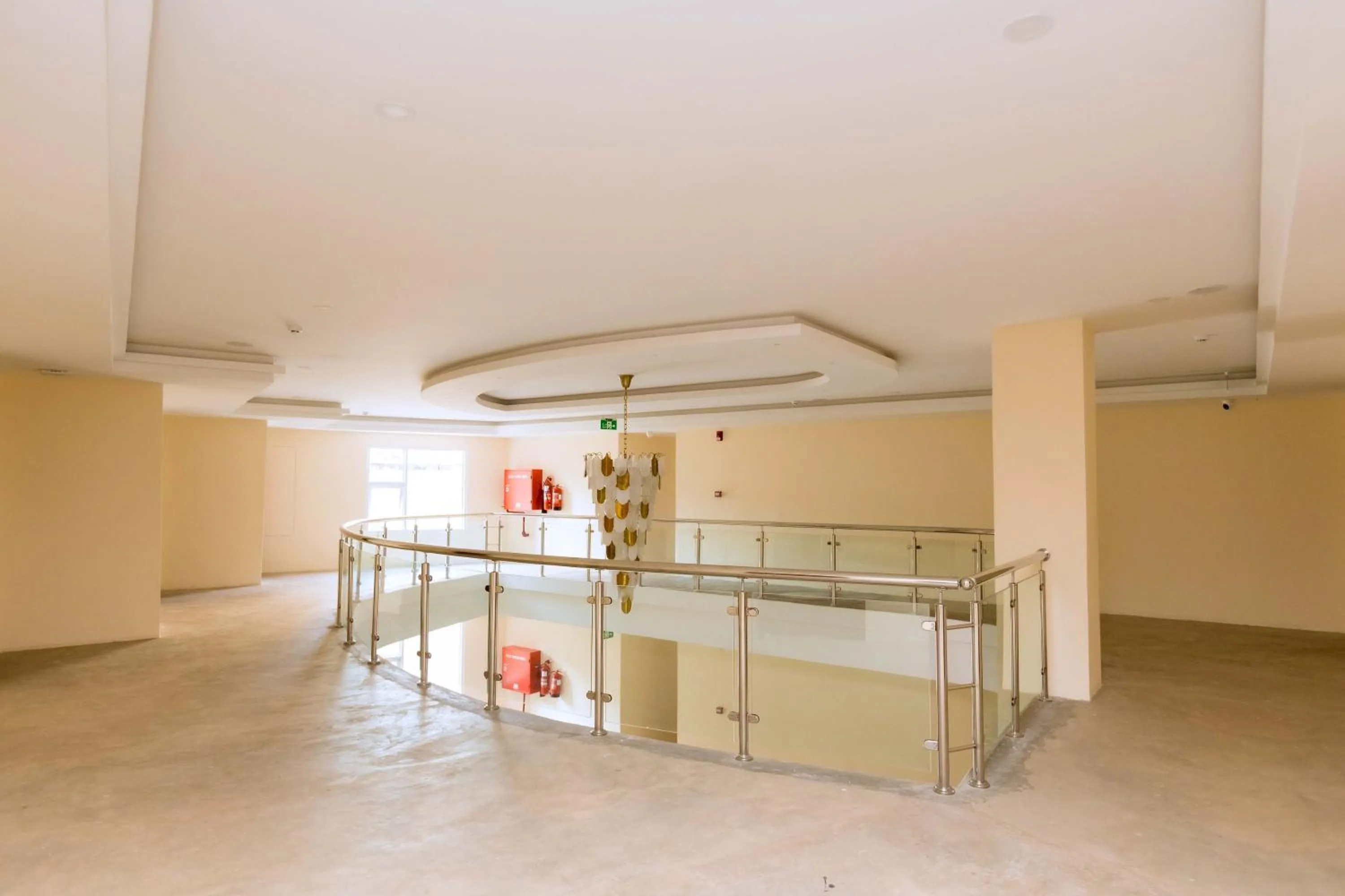 The Hut Restaurant & Boutique Hotel