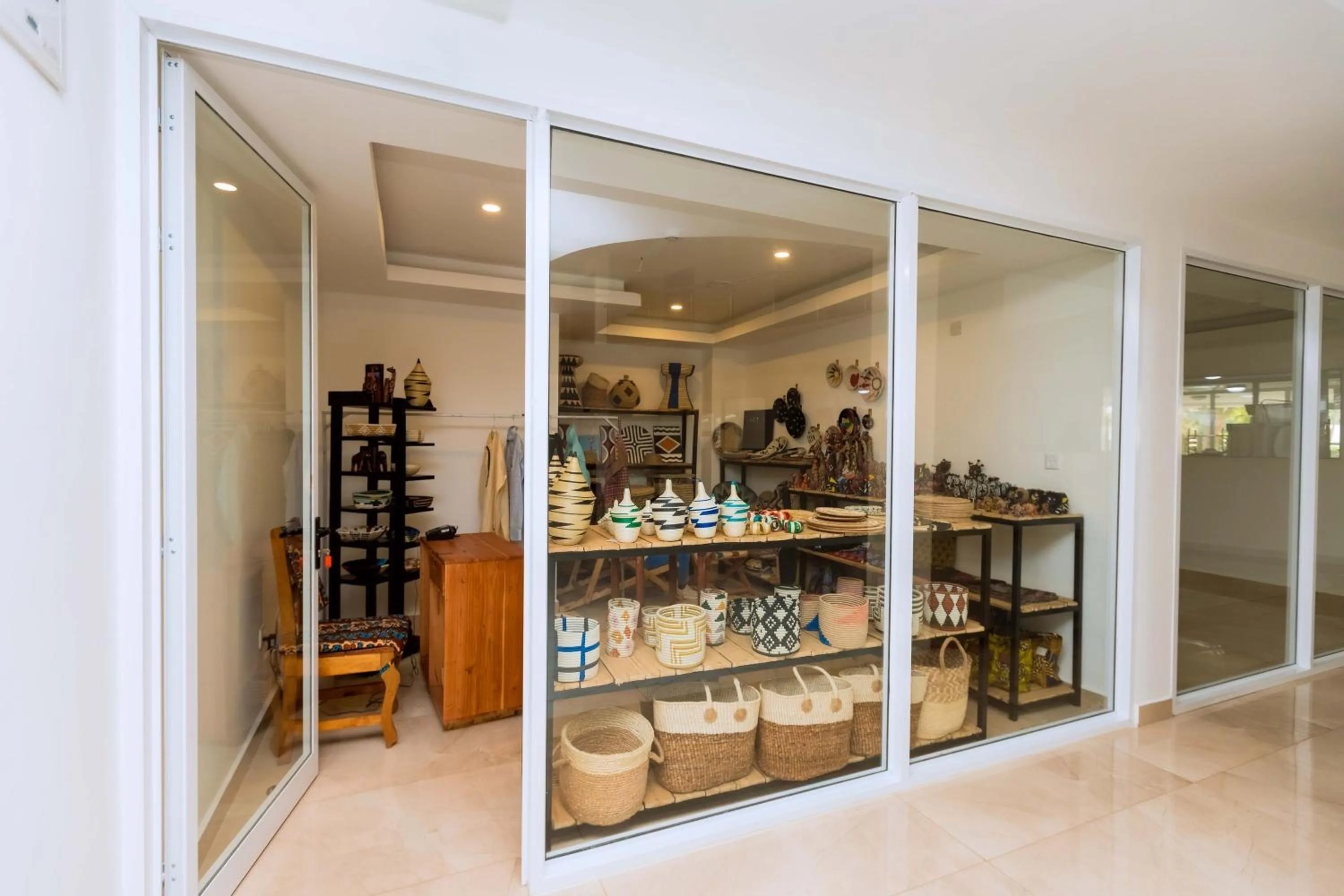 The Hut Restaurant & Boutique Hotel