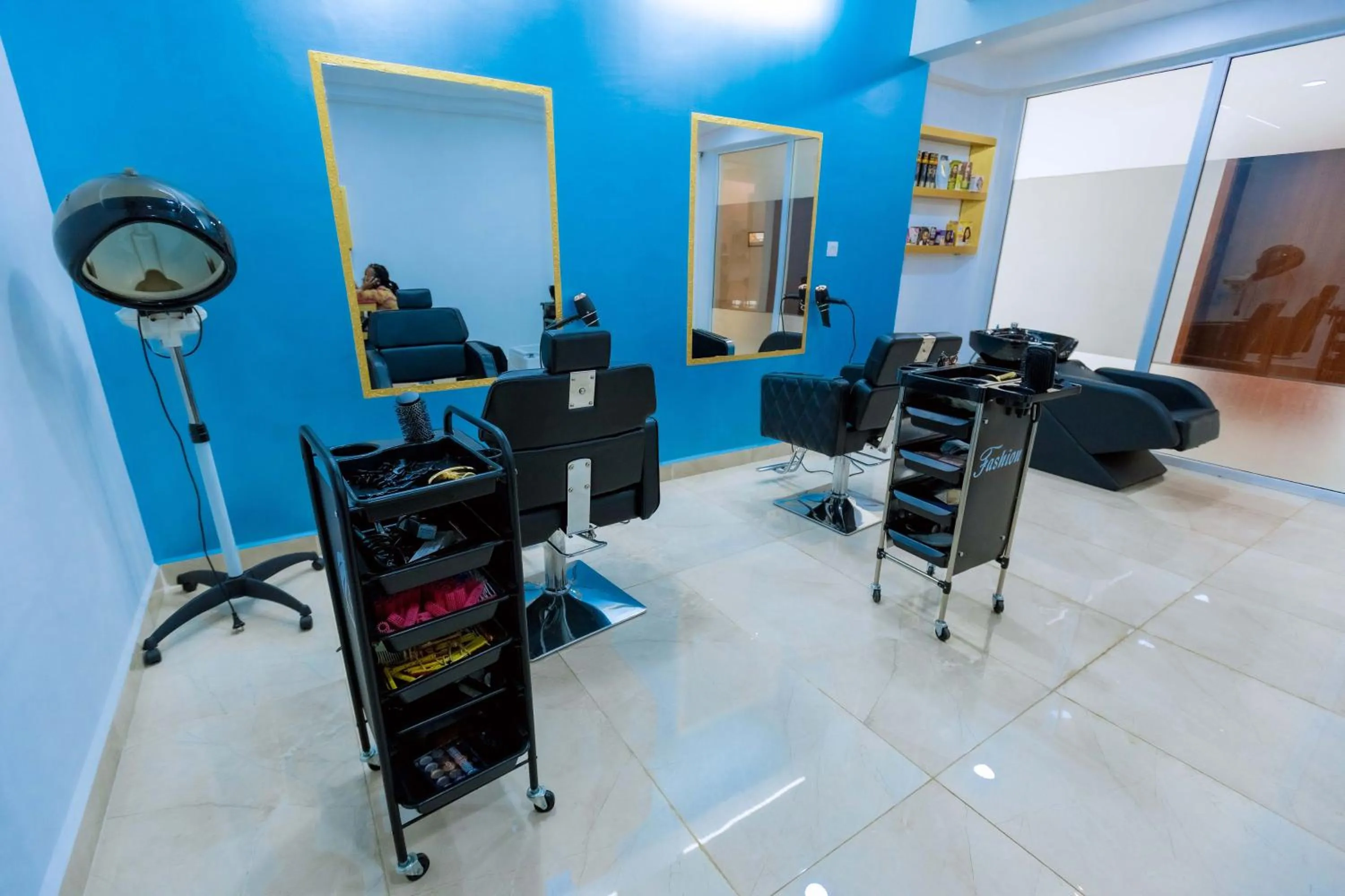 Spa and wellness centre/facilities in The Hut Restaurant & Boutique Hotel