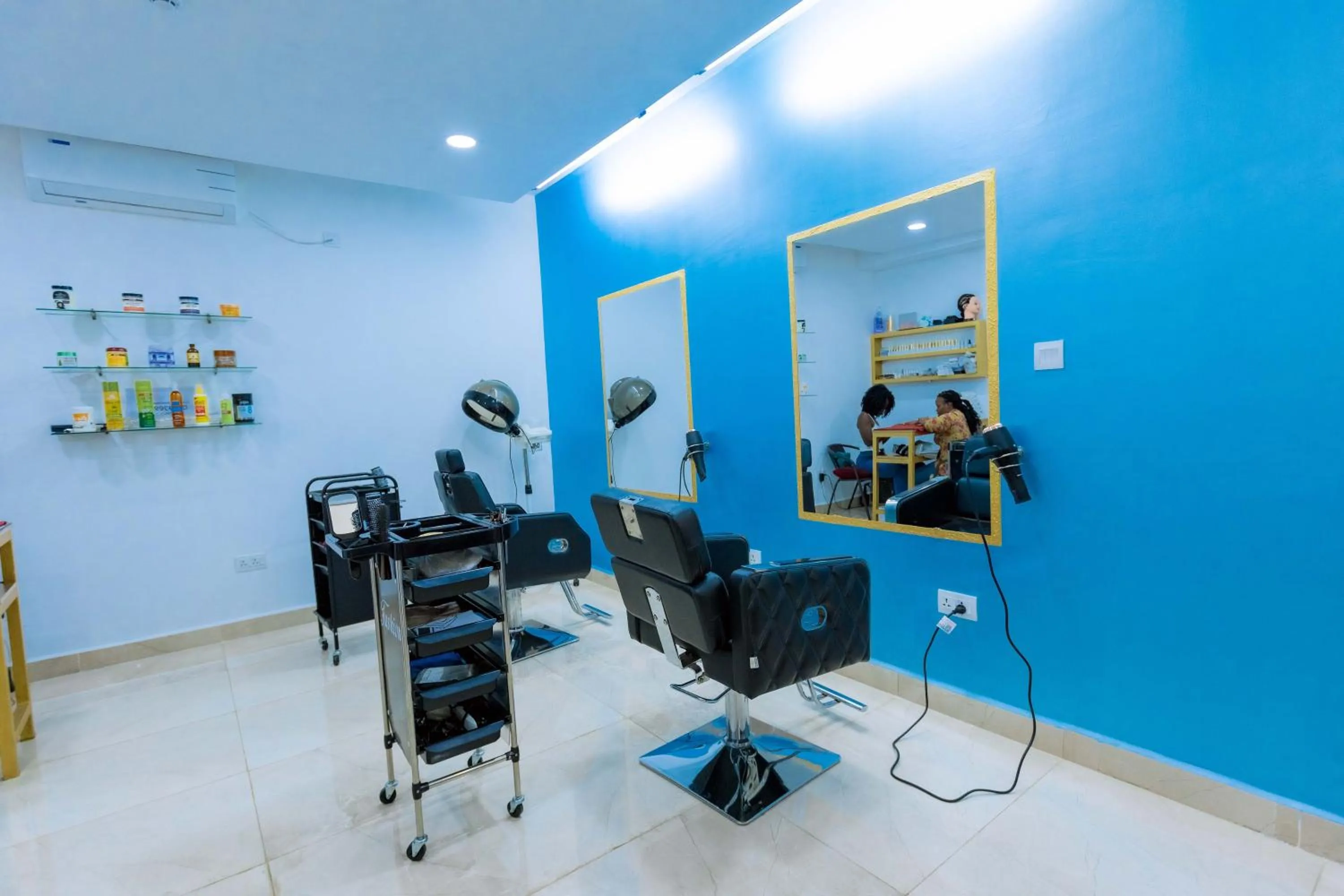 Spa and wellness centre/facilities in The Hut Restaurant & Boutique Hotel