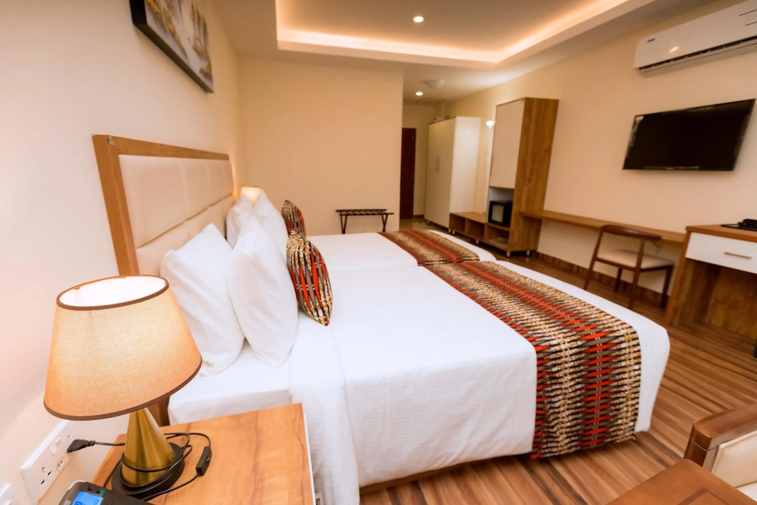 Bed in The Hut Restaurant & Boutique Hotel