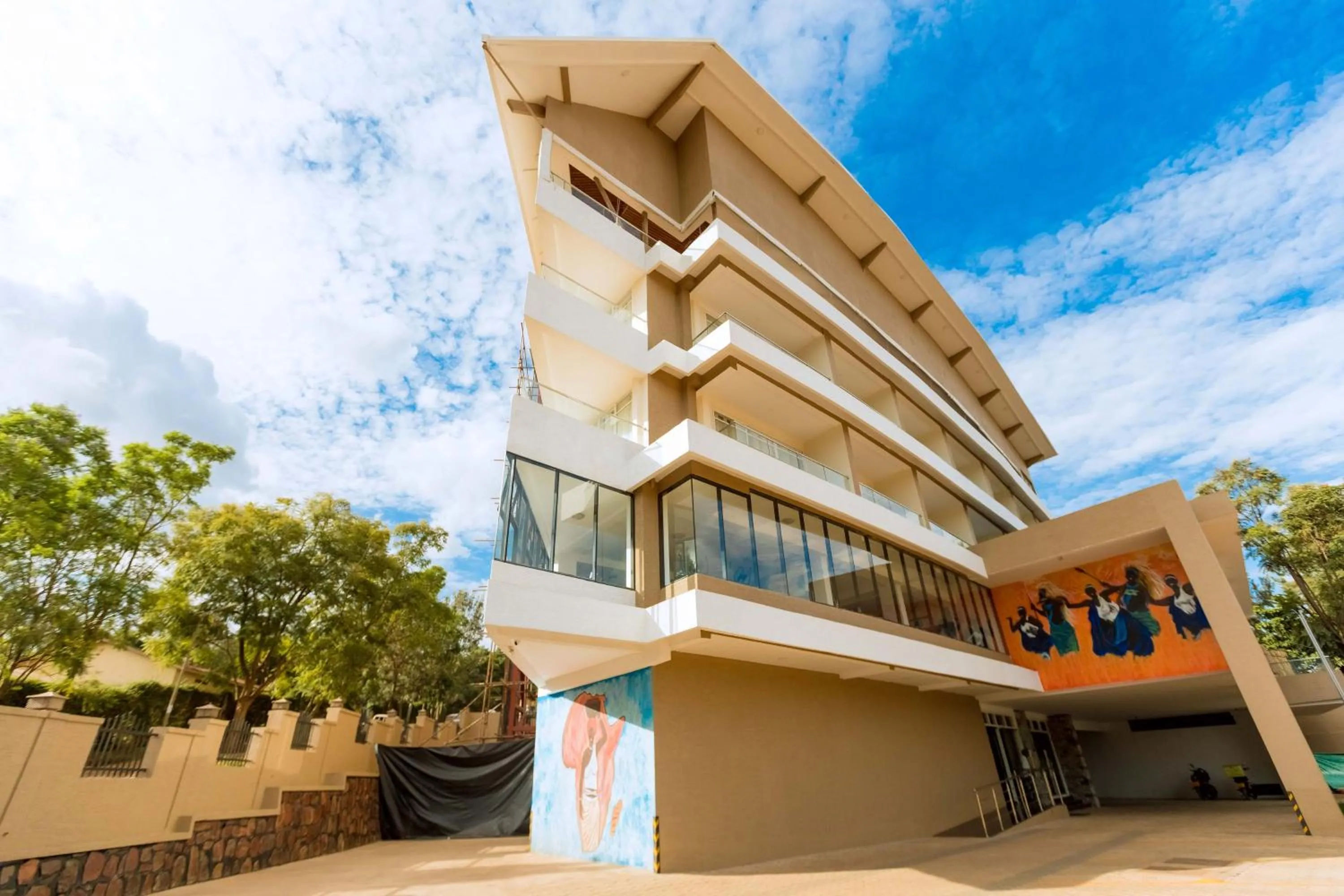 The Hut Restaurant & Boutique Hotel