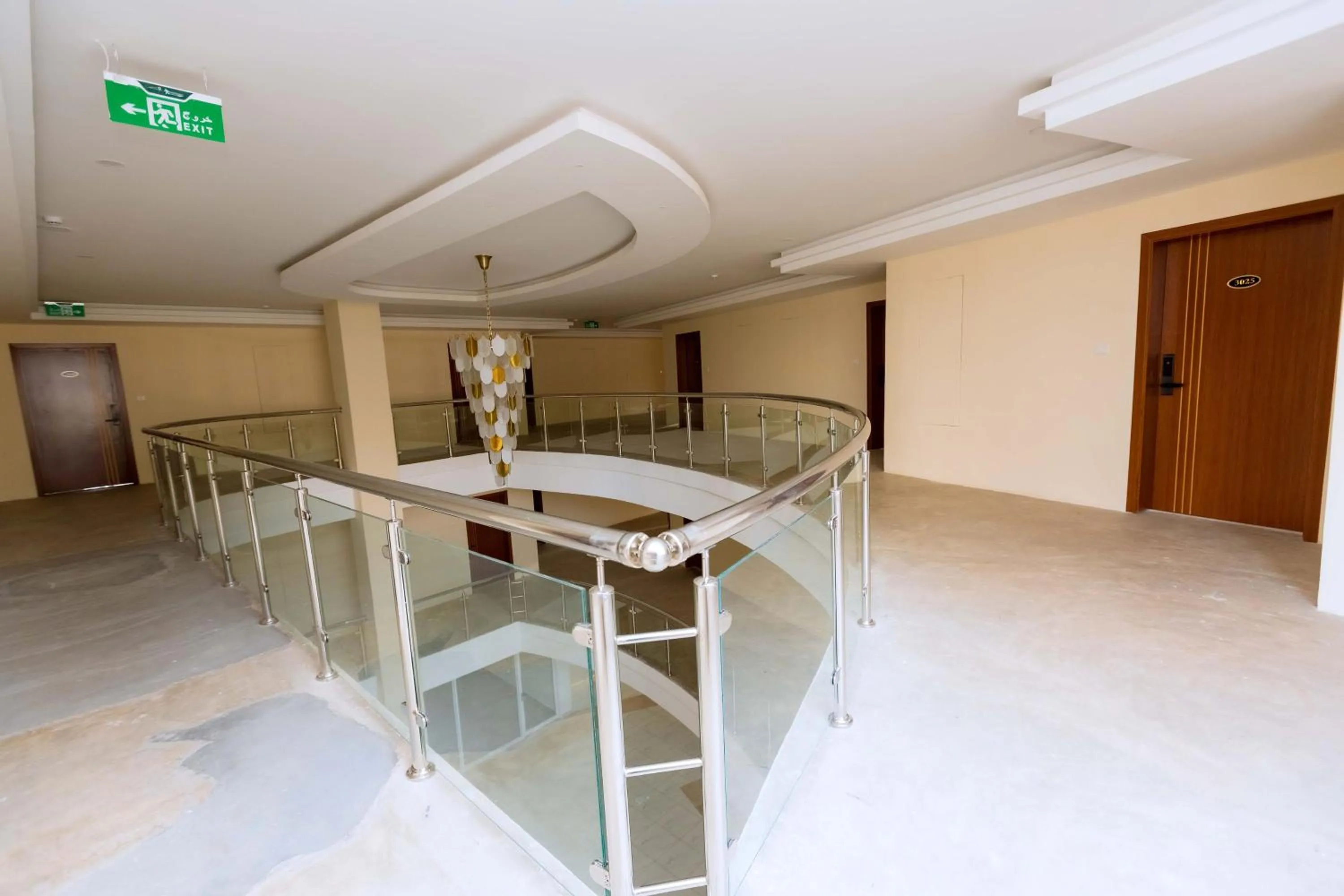 The Hut Restaurant & Boutique Hotel