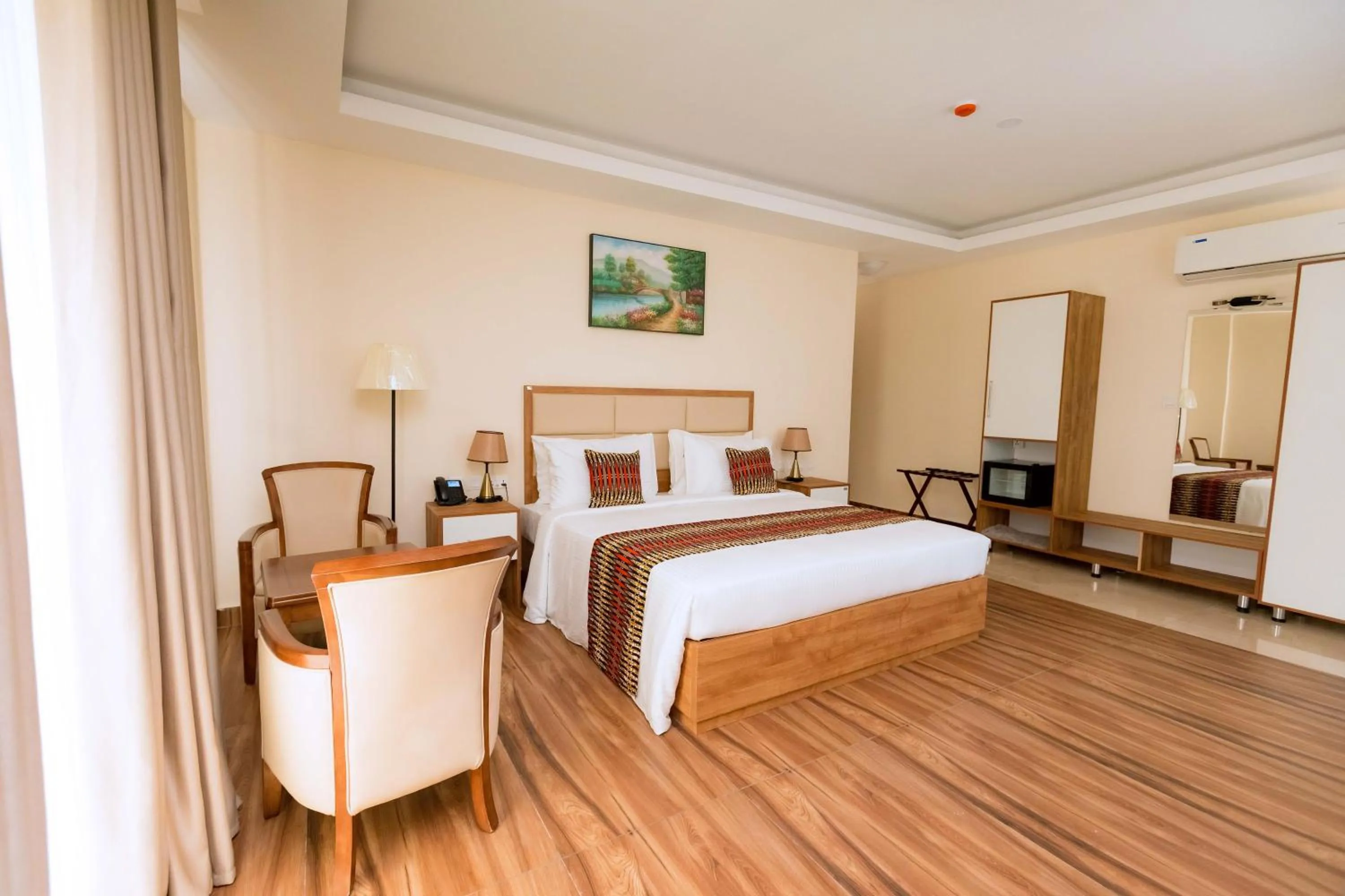 Bed in The Hut Restaurant & Boutique Hotel