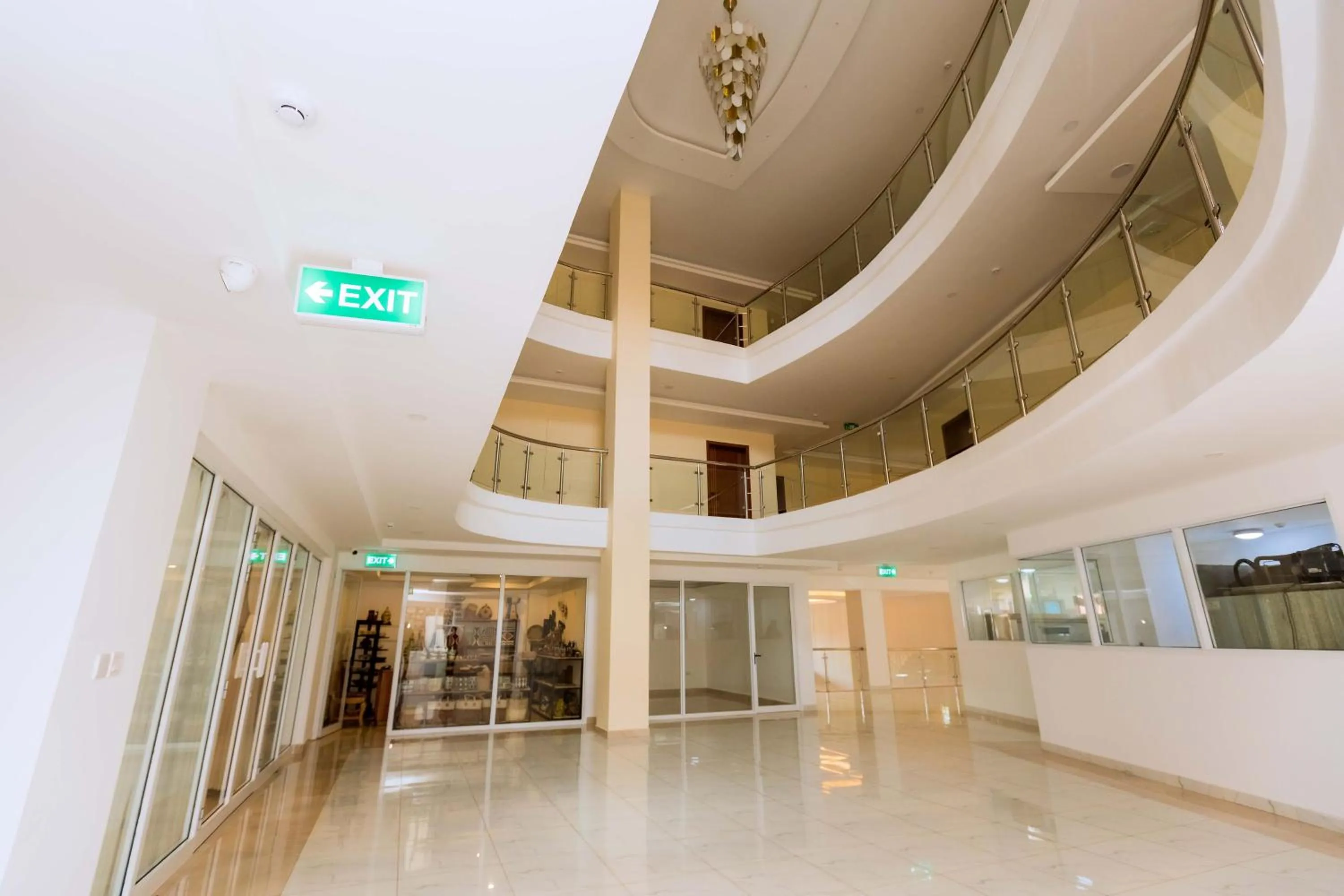 The Hut Restaurant & Boutique Hotel