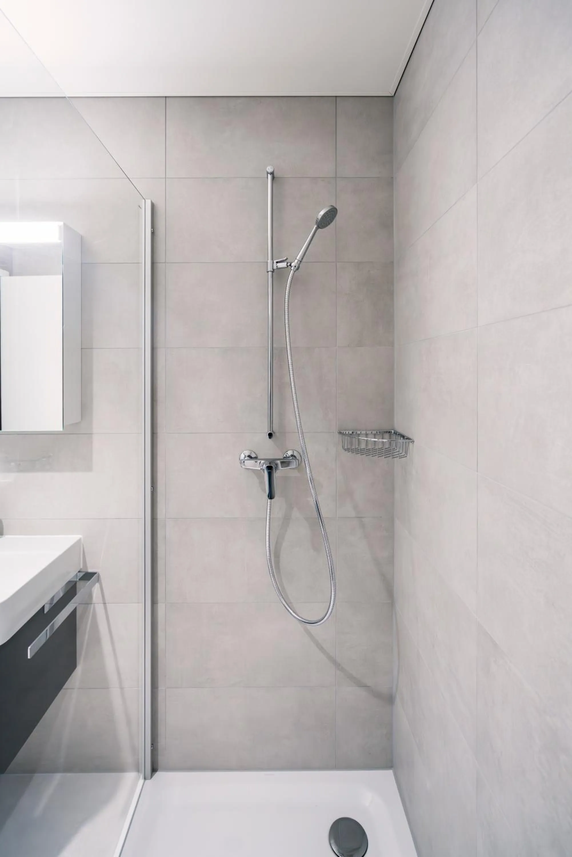 Shower in YParc Hôtel