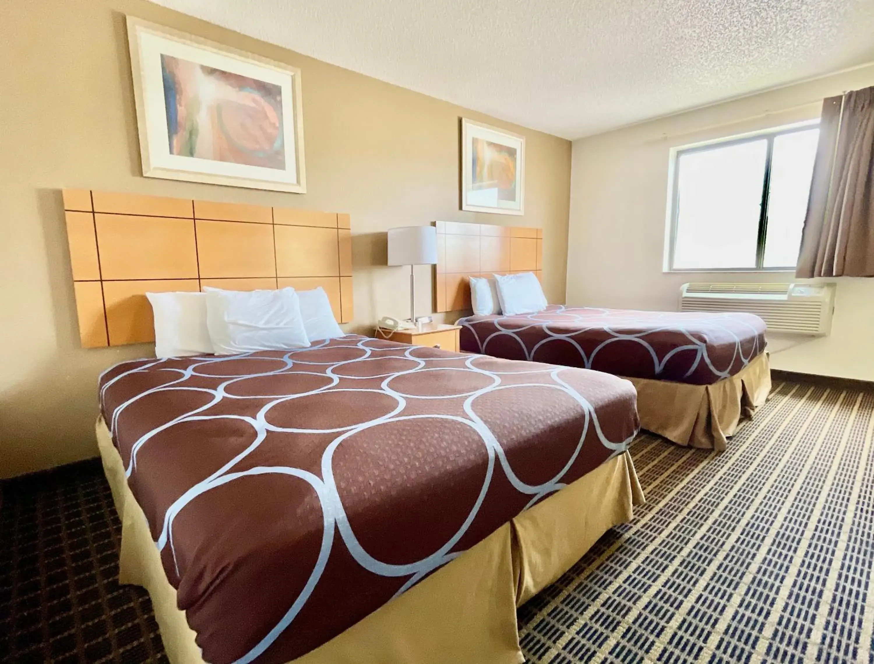 Double Room in Econo Lodge Quincy Double Room in Econo Lodge Quincy