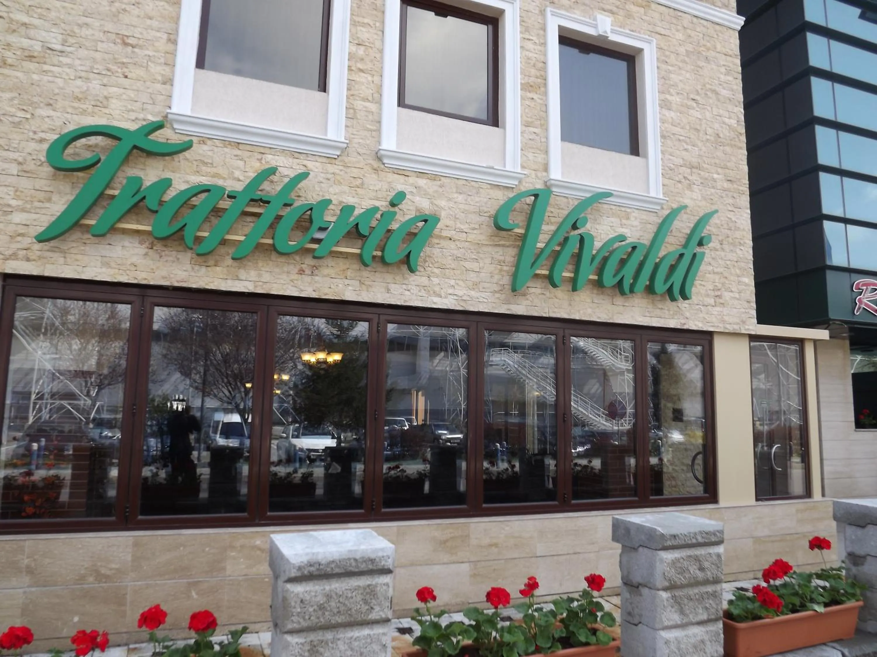 Restaurant/places to eat in West Plaza Residence