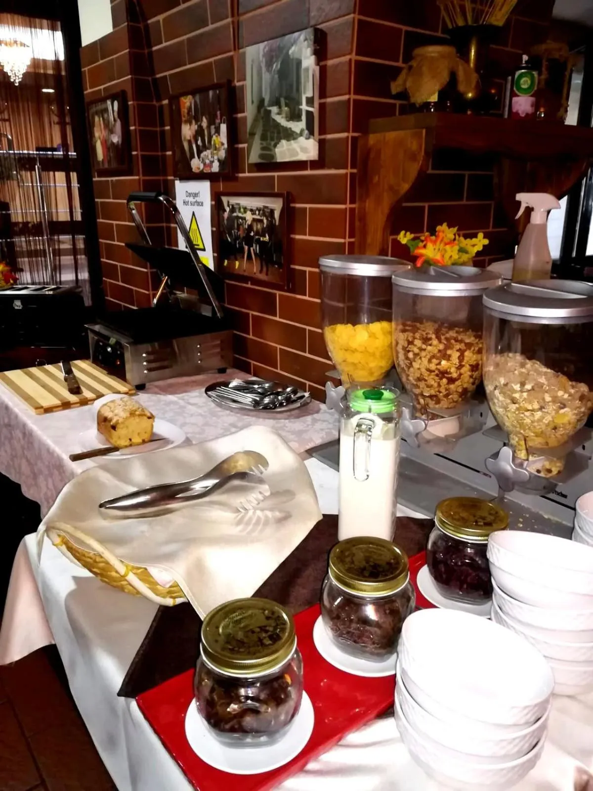 Breakfast in West Plaza Residence