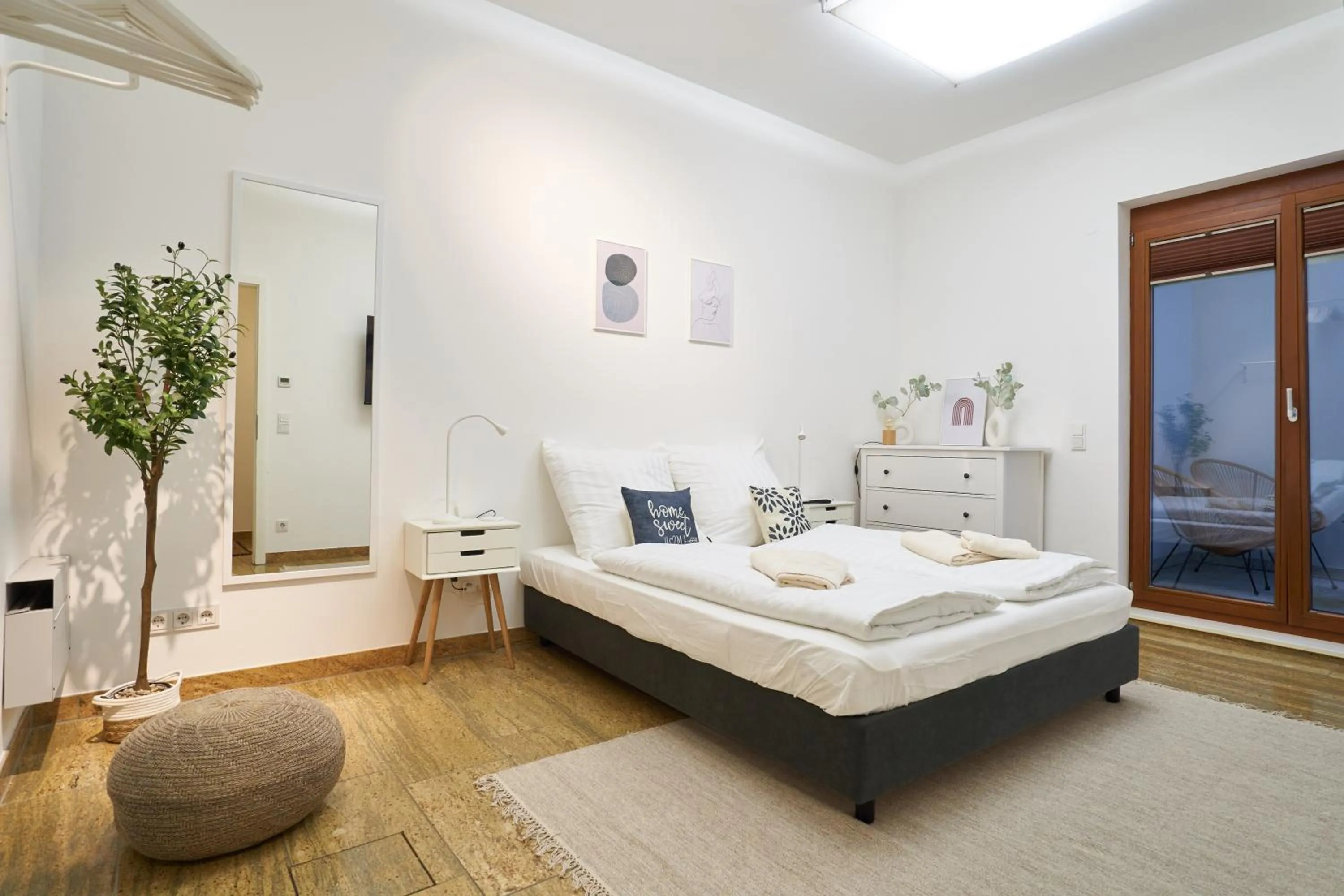 Global Living - Design Apartments I City Center I Balcony I Smart-TV I Kitchen I Dresden