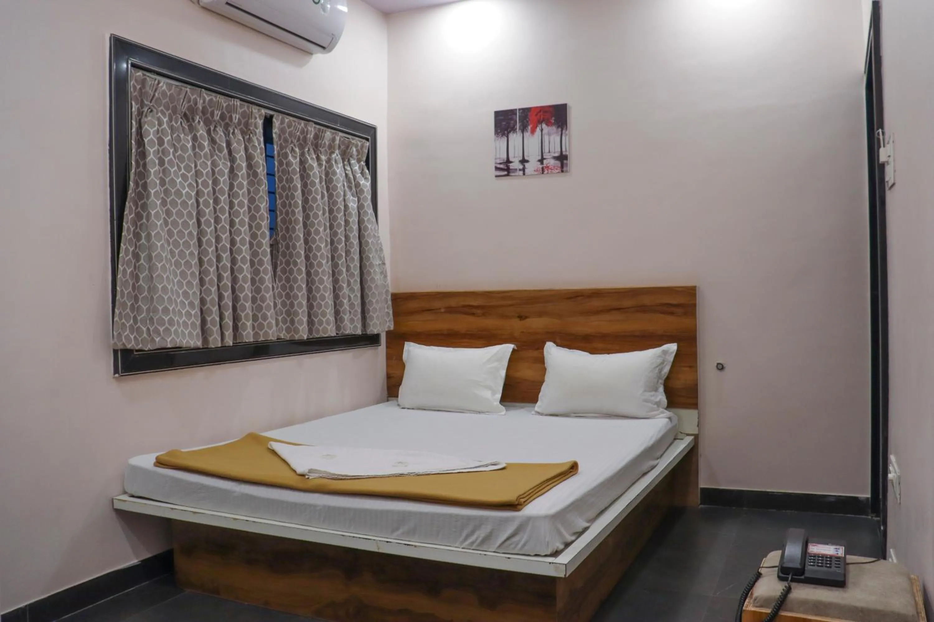 Bed in Hotel Garuda Executive Latur