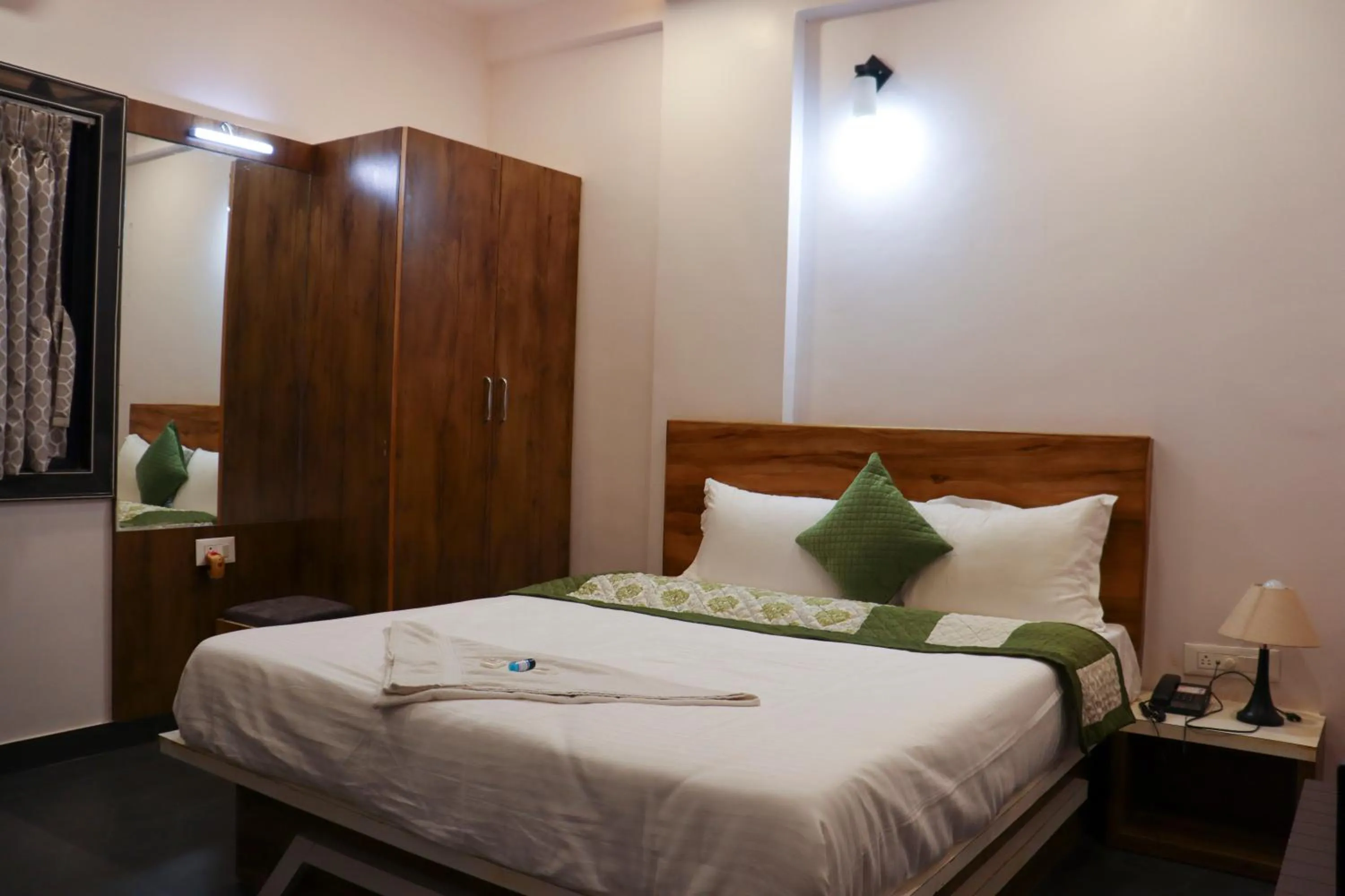 Bed in Hotel Garuda Executive Latur