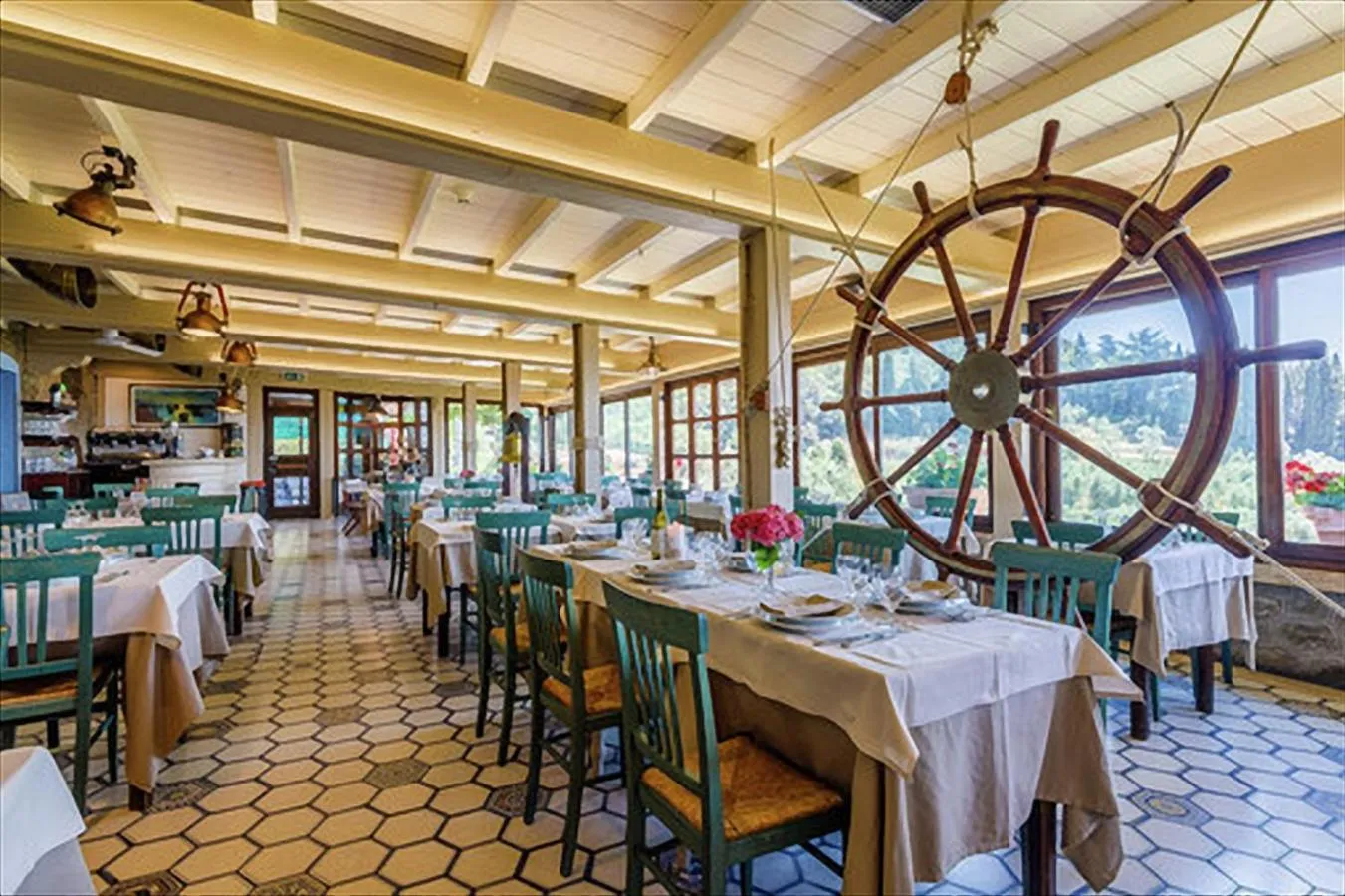 Restaurant/places to eat in Albergo Santa Barbara