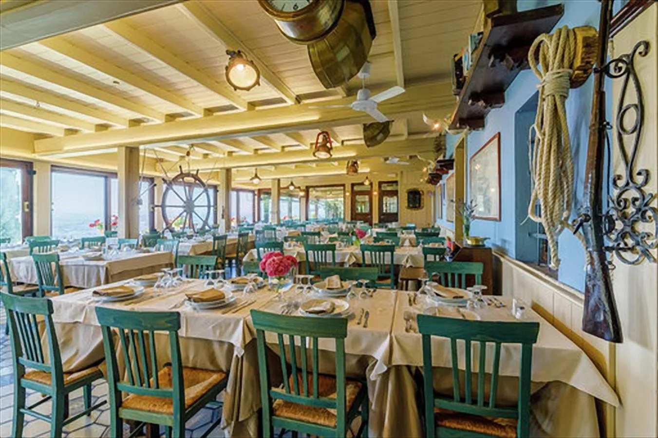 Restaurant/places to eat in Albergo Santa Barbara