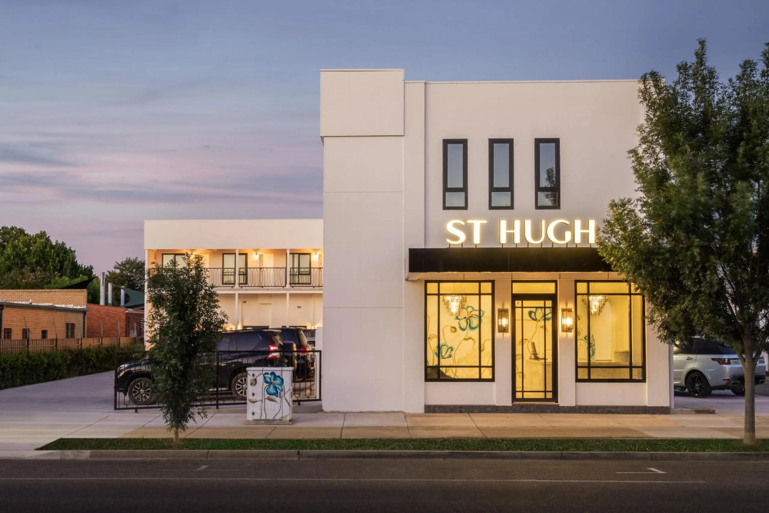 Property building in St Hugh Hotel Wagga Wagga