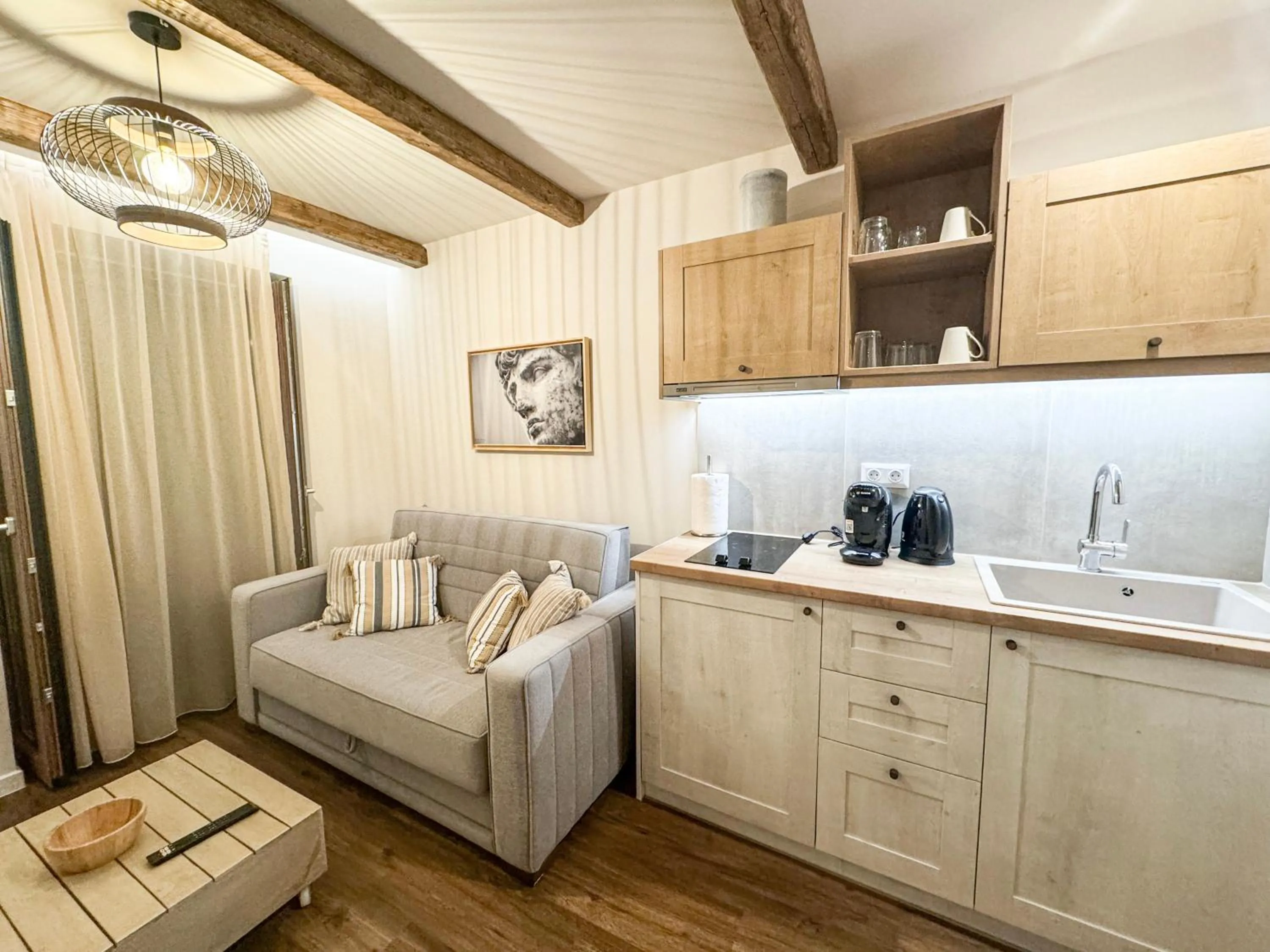 Seating area in Komody Apartments