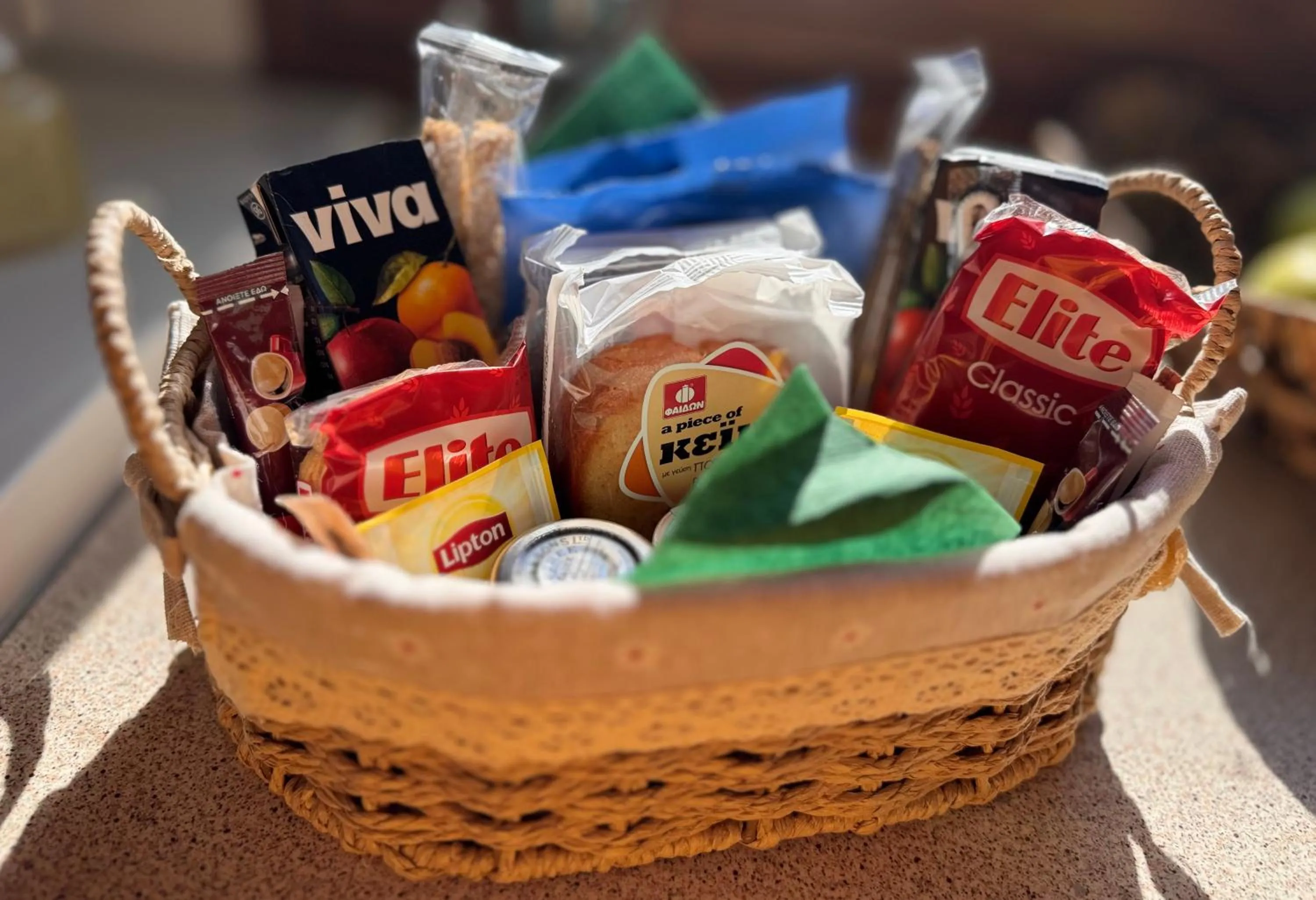 Breakfast in Komody Apartments