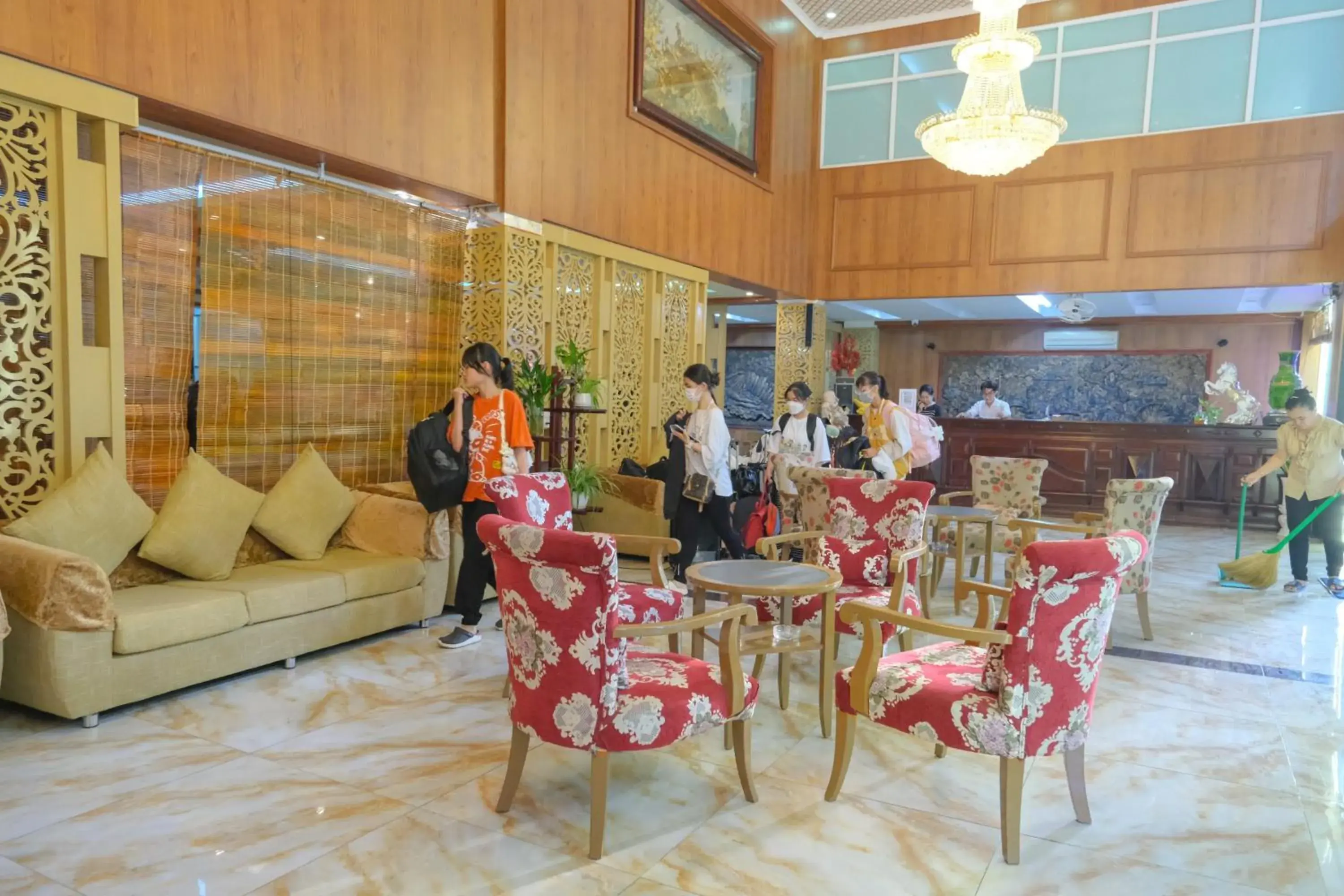 Property building in Linh Phuong 8 Hotel - 24 hours stay Property building in Linh Phuong 8 Hotel - 24 hours stay
