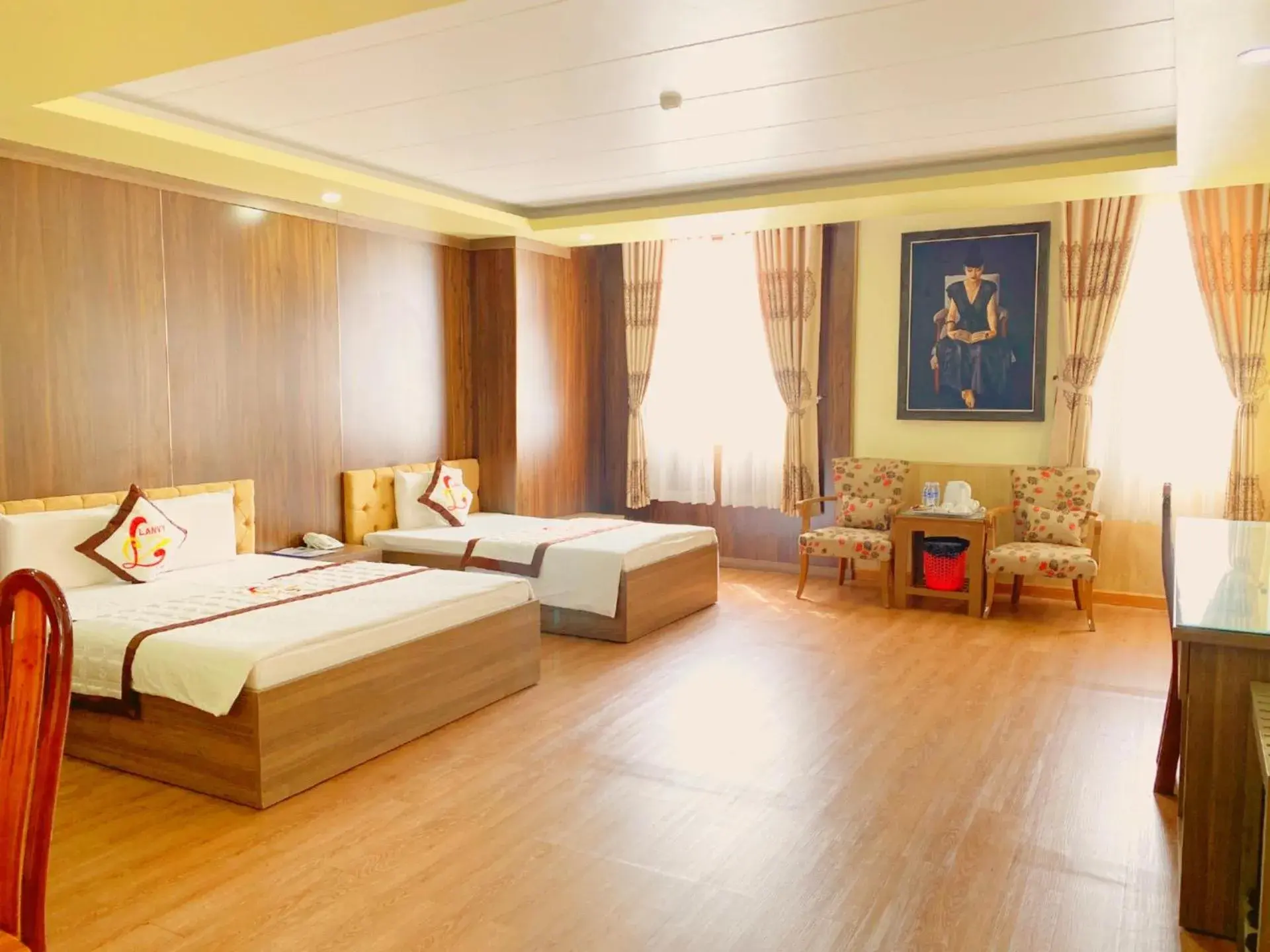 Photo of the whole room, Bed in Linh Phuong 8 Hotel - 24 hours stay Photo of the whole room, Bed in Linh Phuong 8 Hotel - 24 hours stay