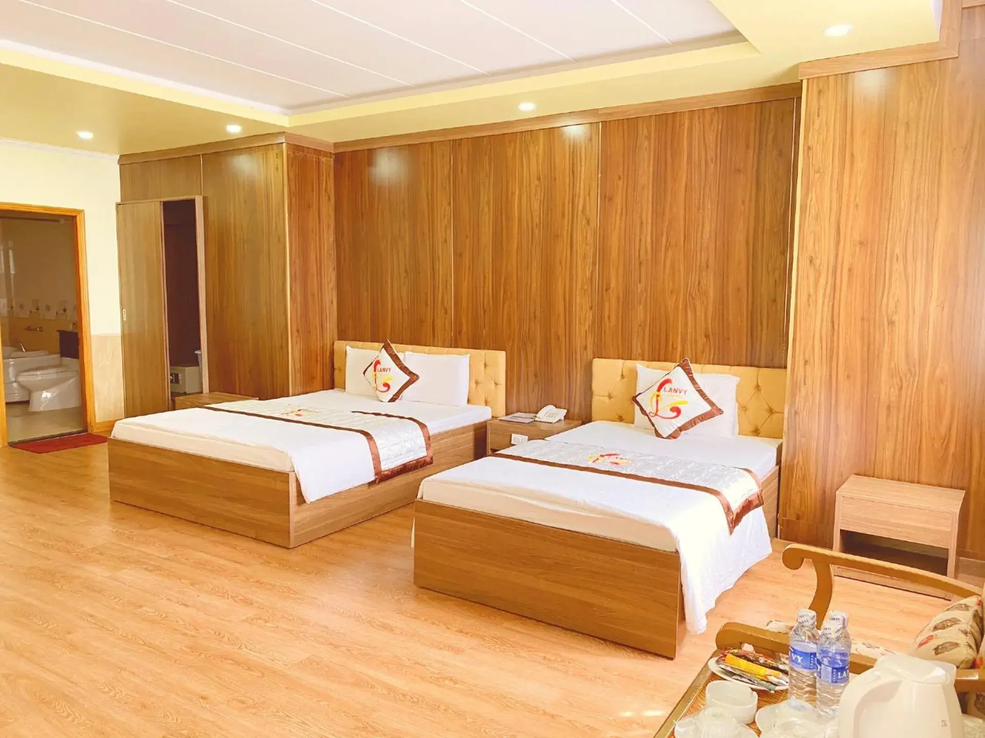 Bedroom, Bed in Linh Phuong 8 Hotel - 24 hours stay Bedroom, Bed in Linh Phuong 8 Hotel - 24 hours stay