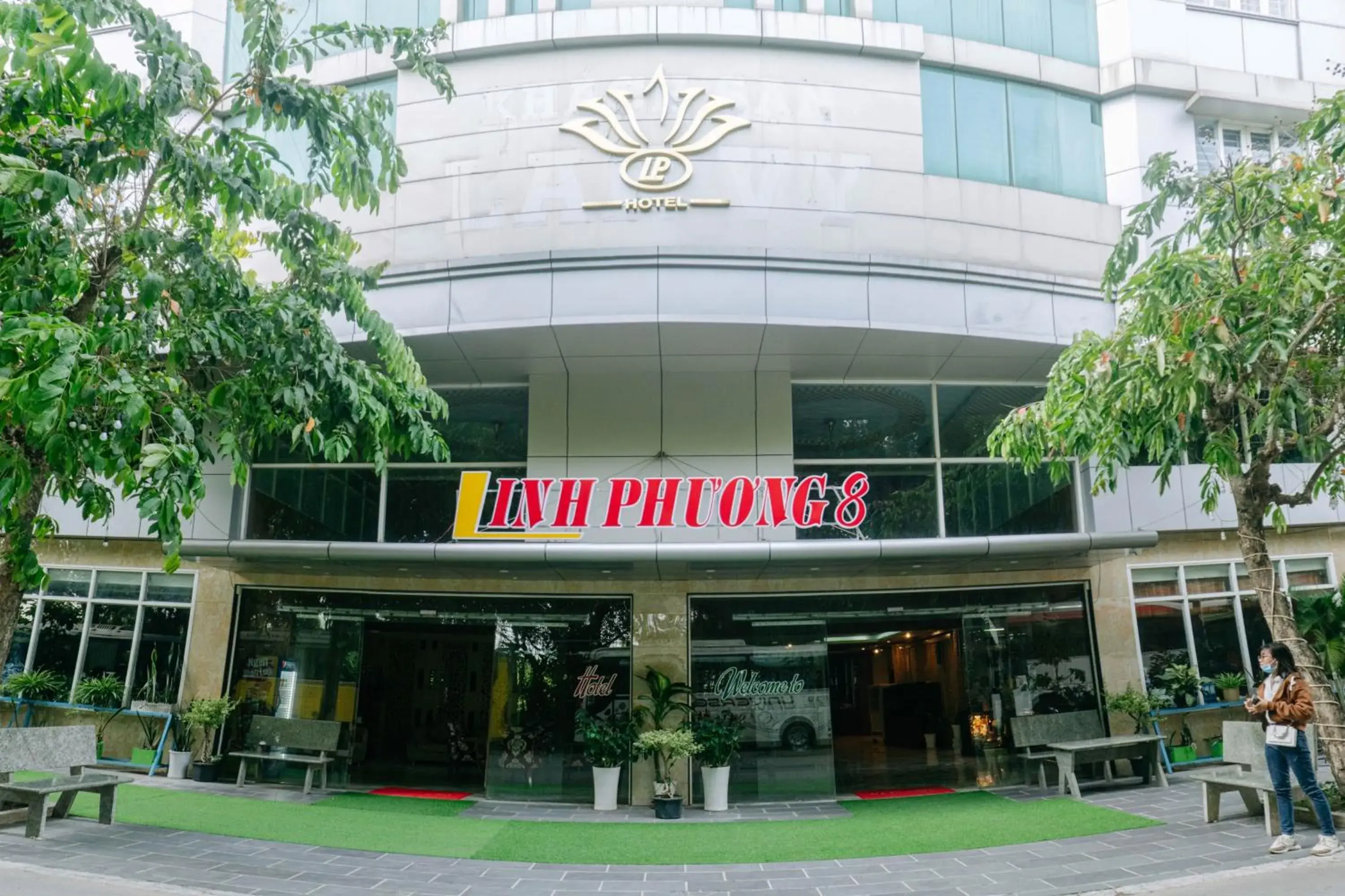 Property building in Linh Phuong 8 Hotel - 24 hours stay Property building in Linh Phuong 8 Hotel - 24 hours stay