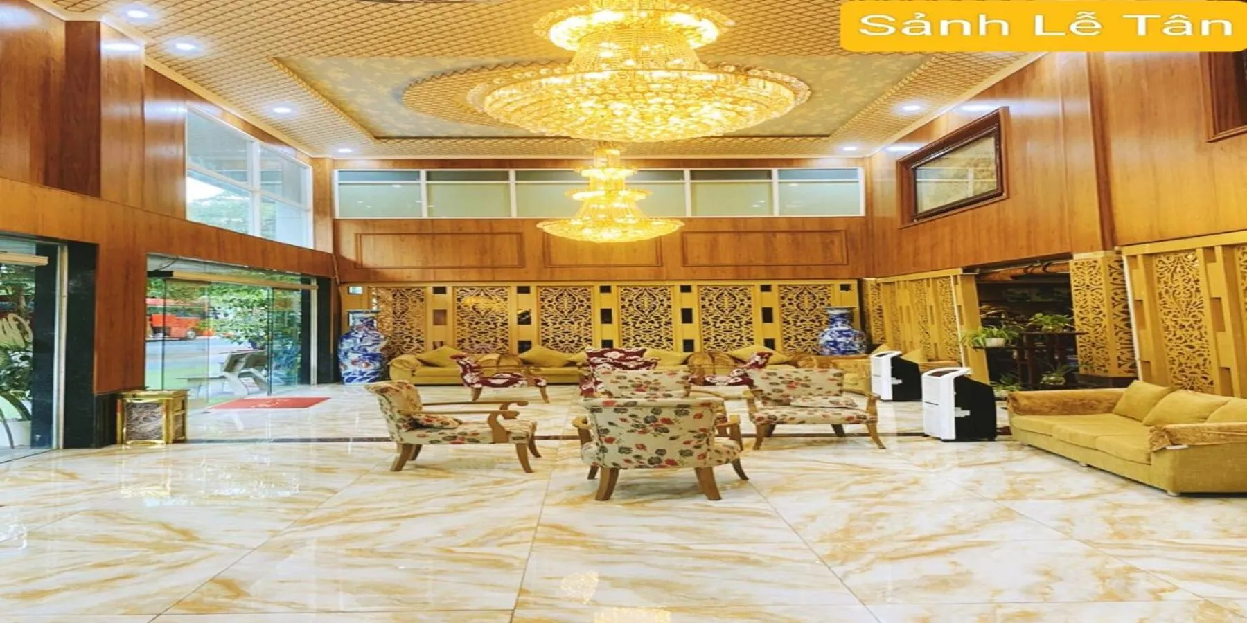 Property building in Linh Phuong 8 Hotel - 24 hours stay