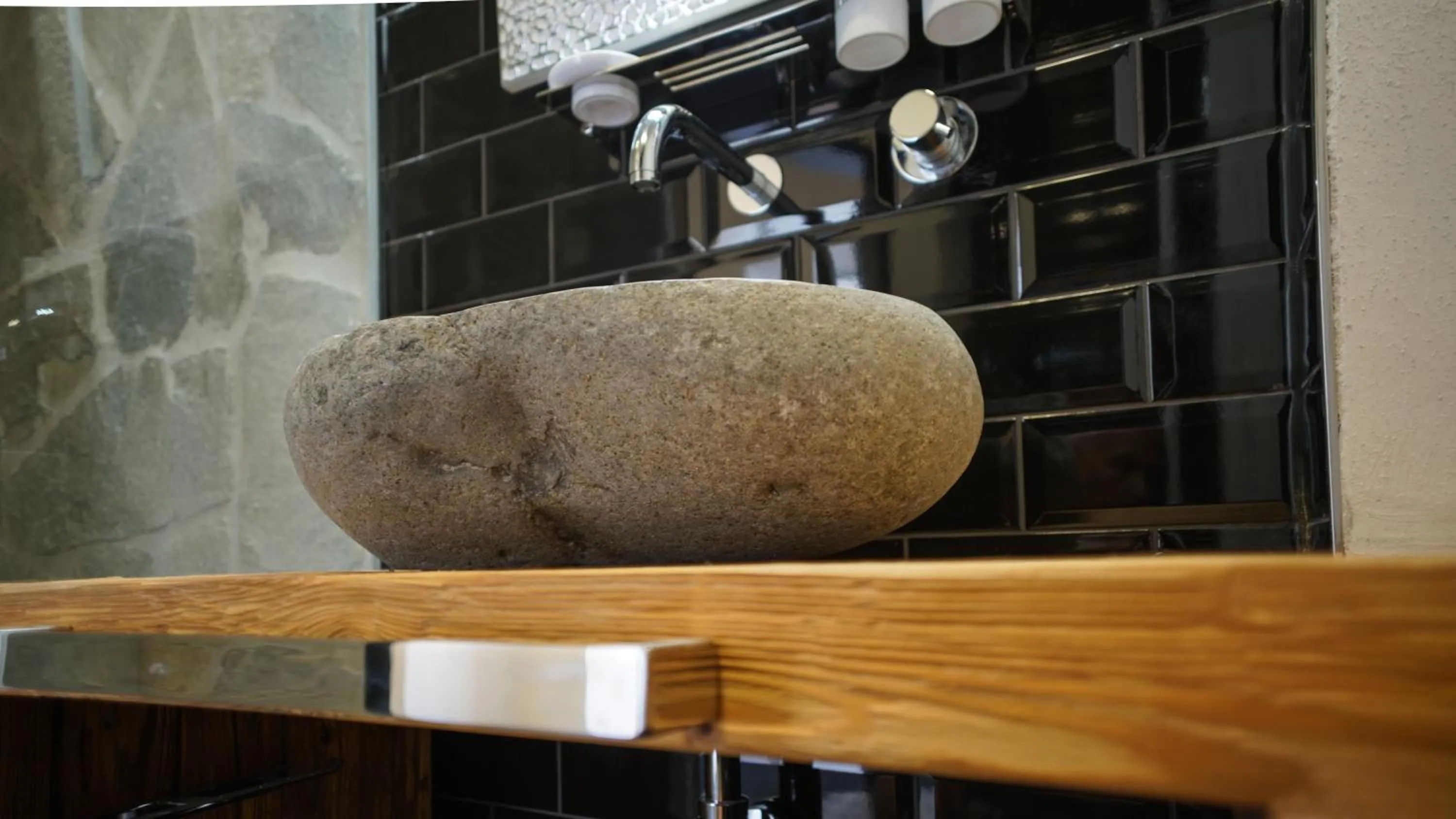 Bathroom in Design Hotel ALPENLIEBE - - - - Boutique-Flair - - - -