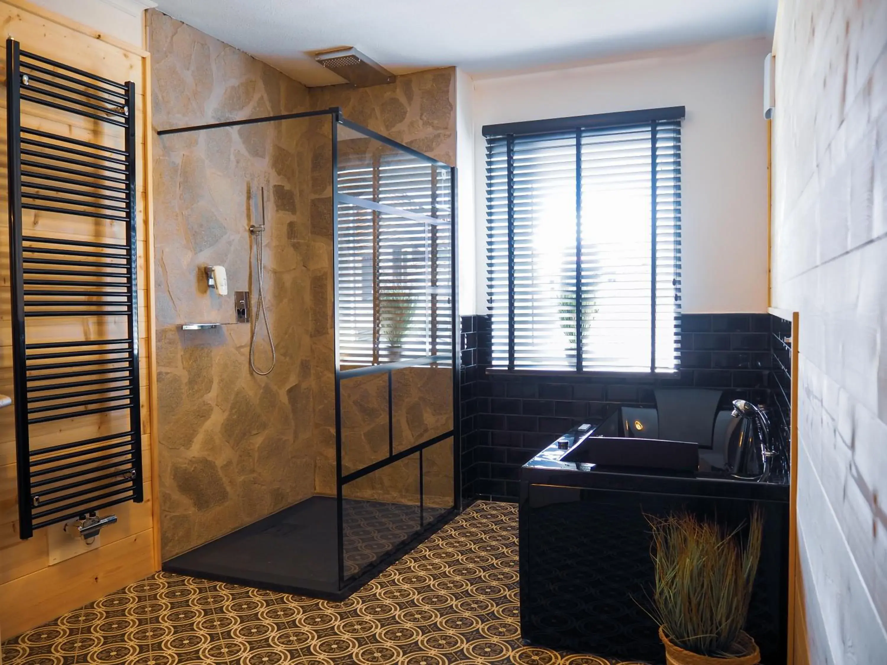 Two-Bedroom Suite in Design Hotel ALPENLIEBE - - - - Boutique-Flair - - - - Two-Bedroom Suite in Design Hotel ALPENLIEBE - - - - Boutique-Flair - - - -