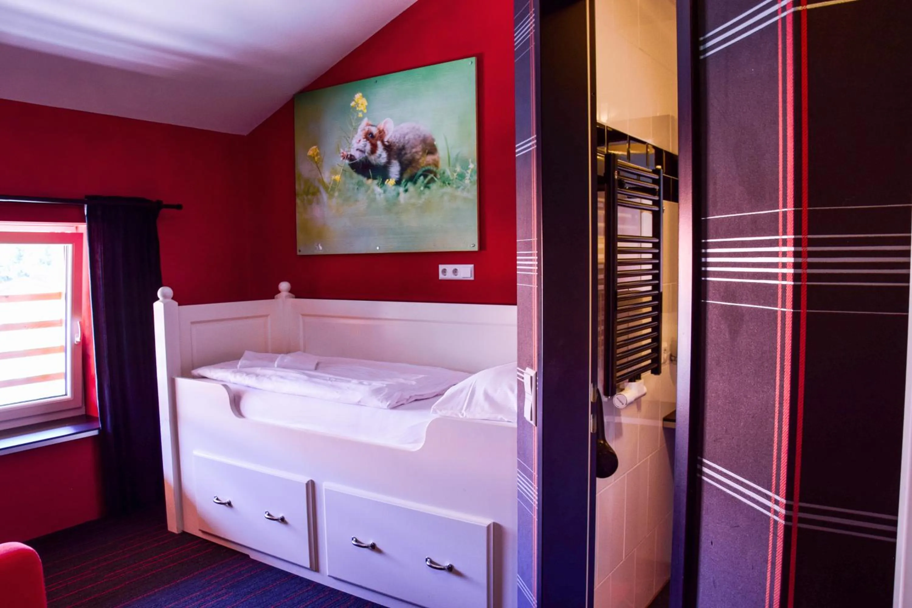 Photo of the whole room, Bed in Design Hotel ALPENLIEBE - - - - Boutique-Flair - - - -