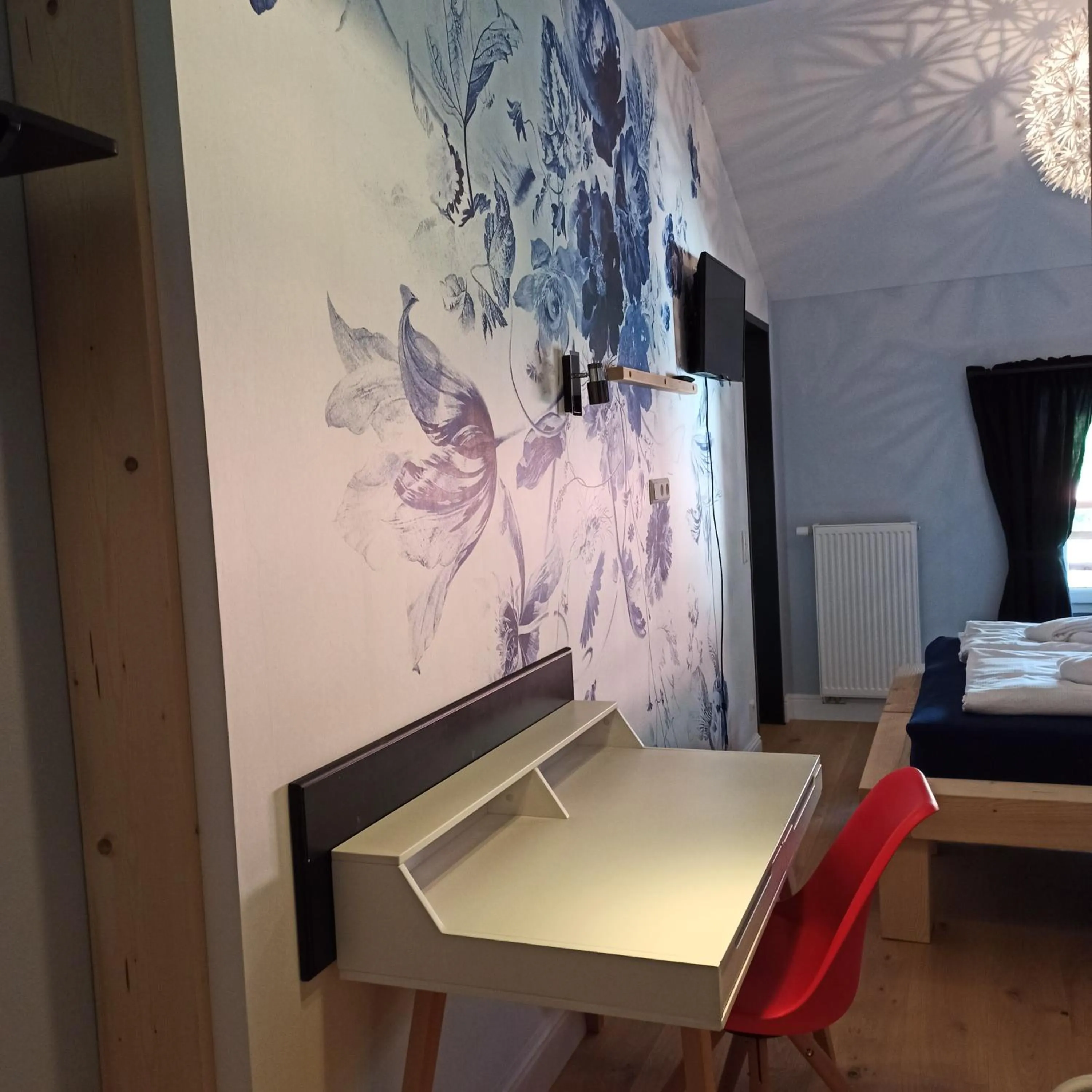 Photo of the whole room in Design Hotel ALPENLIEBE - - - - Boutique-Flair - - - -