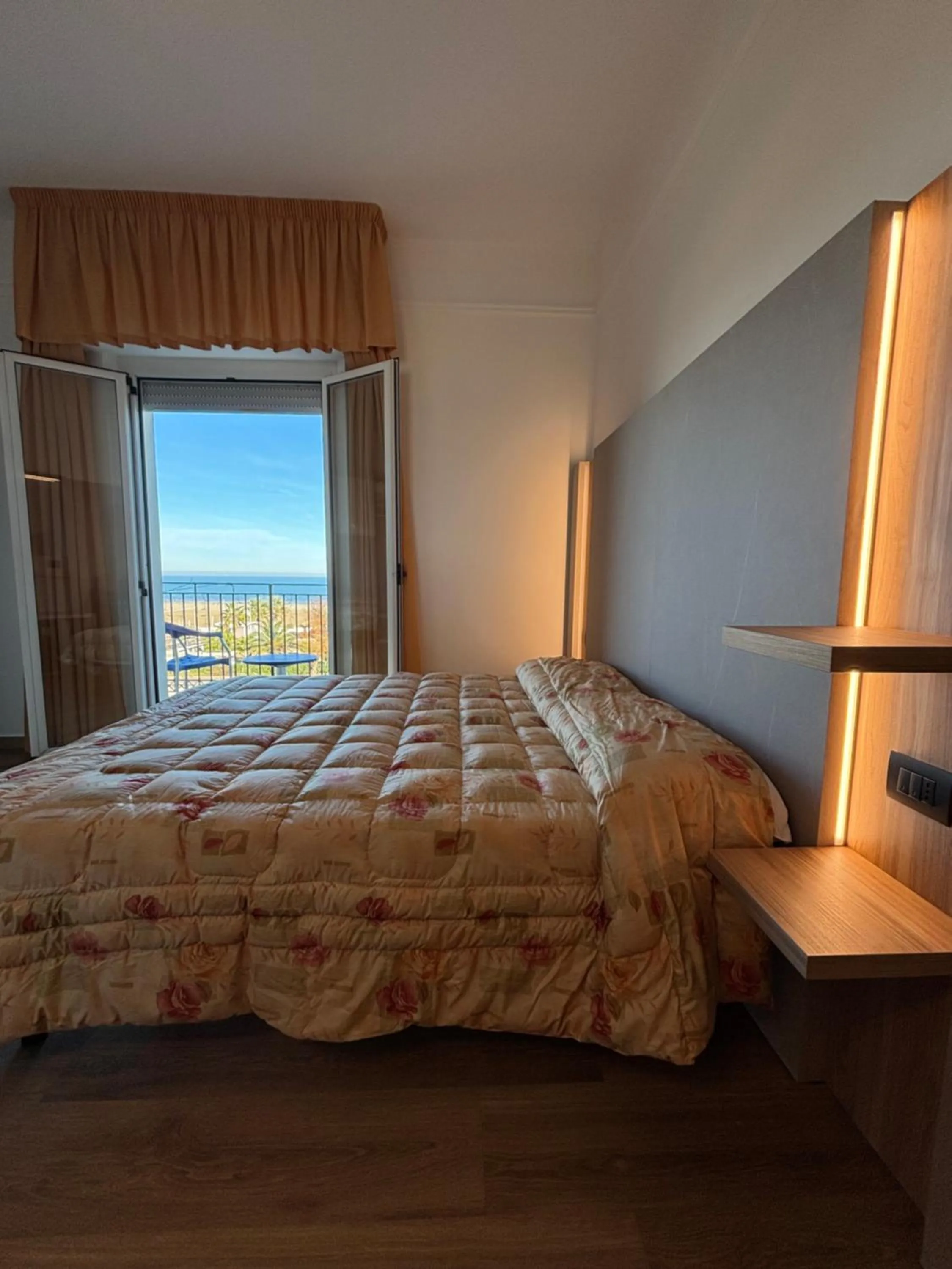 Bed in Hotel Cobalto