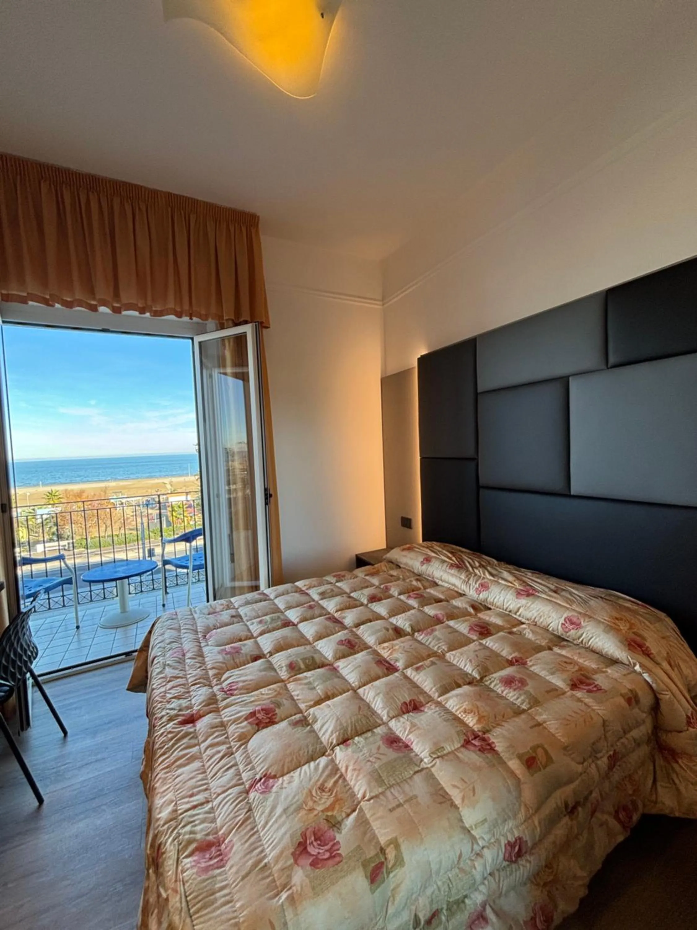 Bed in Hotel Cobalto