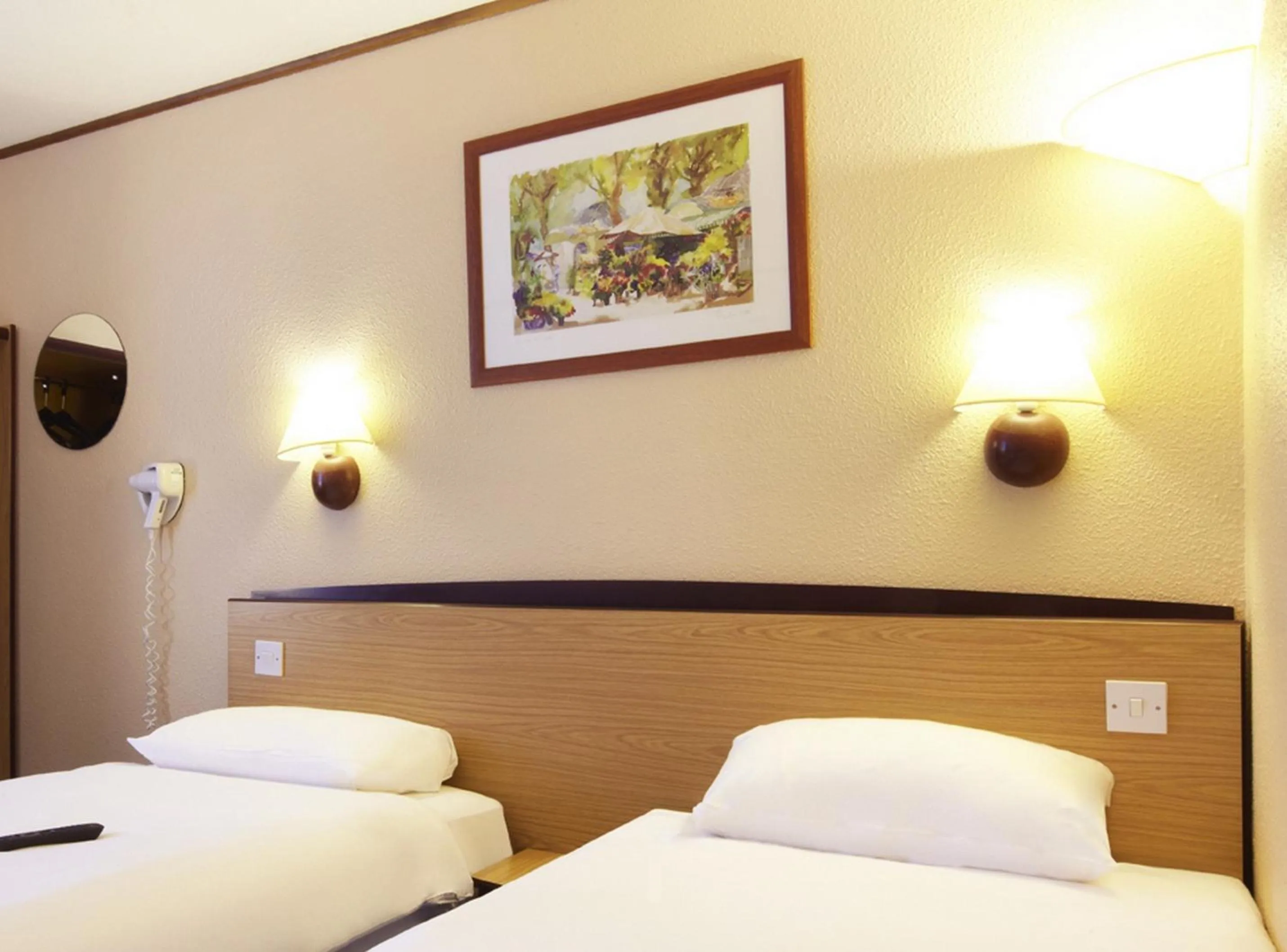 Bed in Campanile Hotel & Restaurant Delft