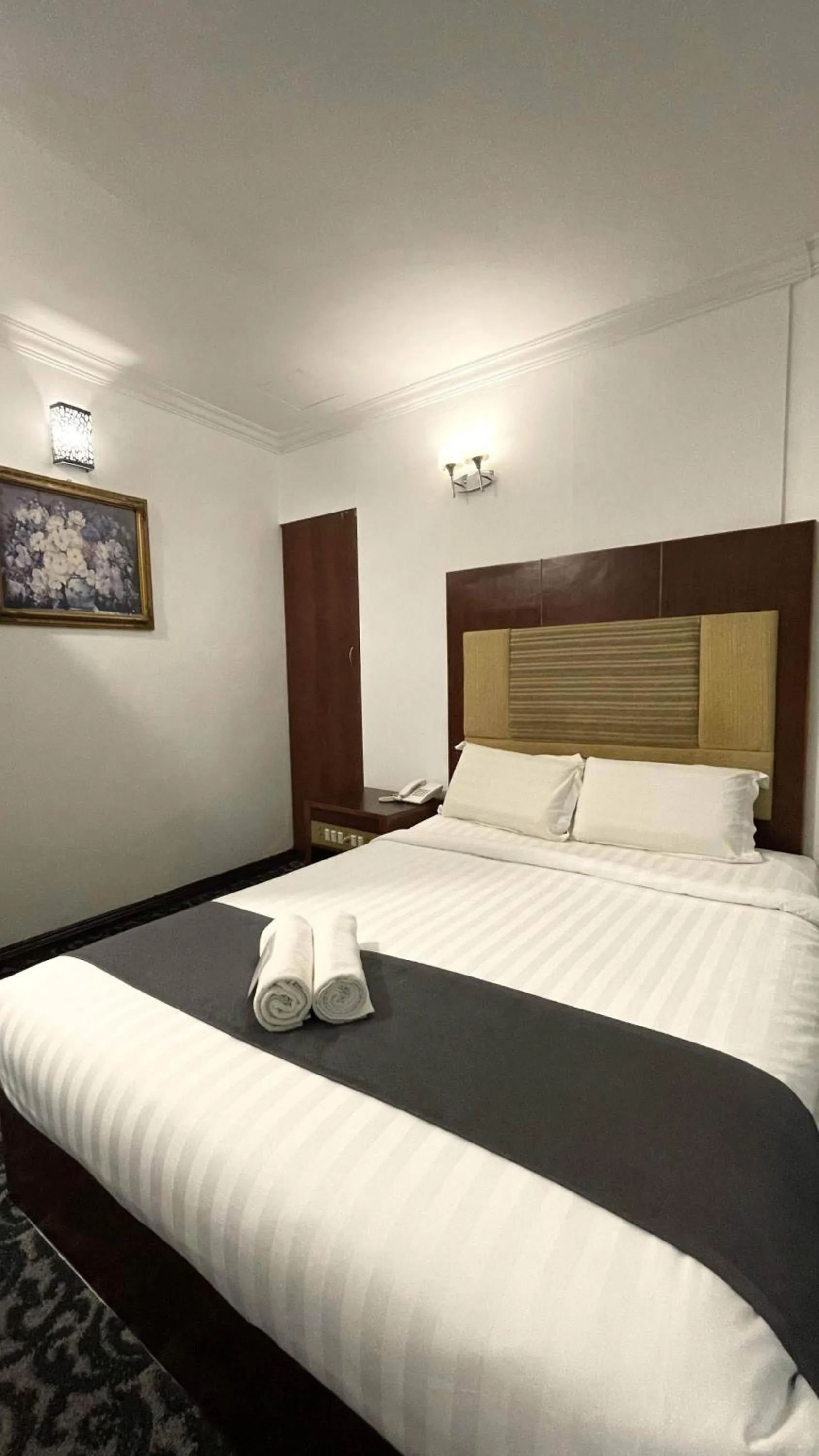 Bed in Swing & Pillows - Bandar Kuantan