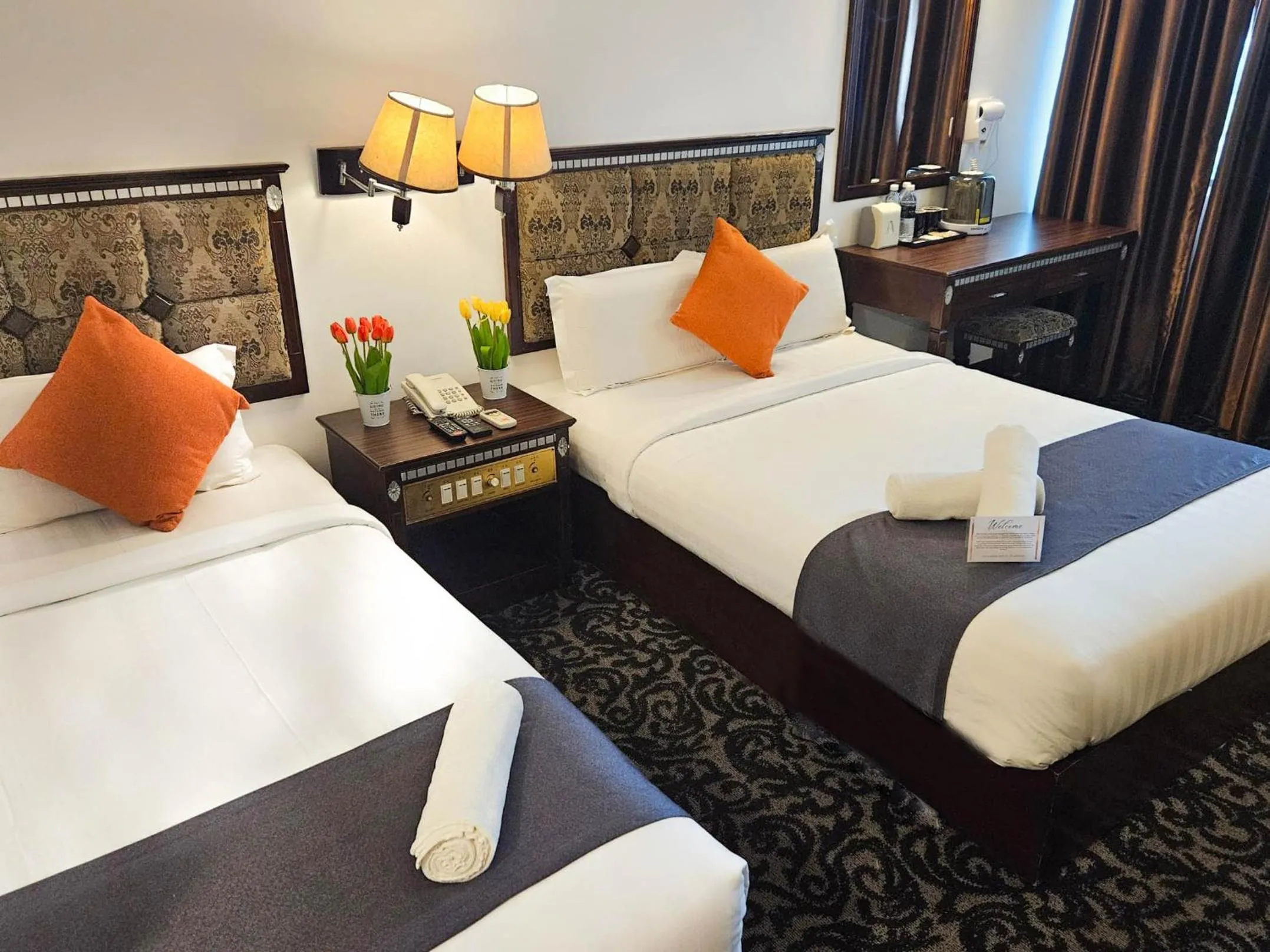 Bed in Swing & Pillows - Bandar Kuantan