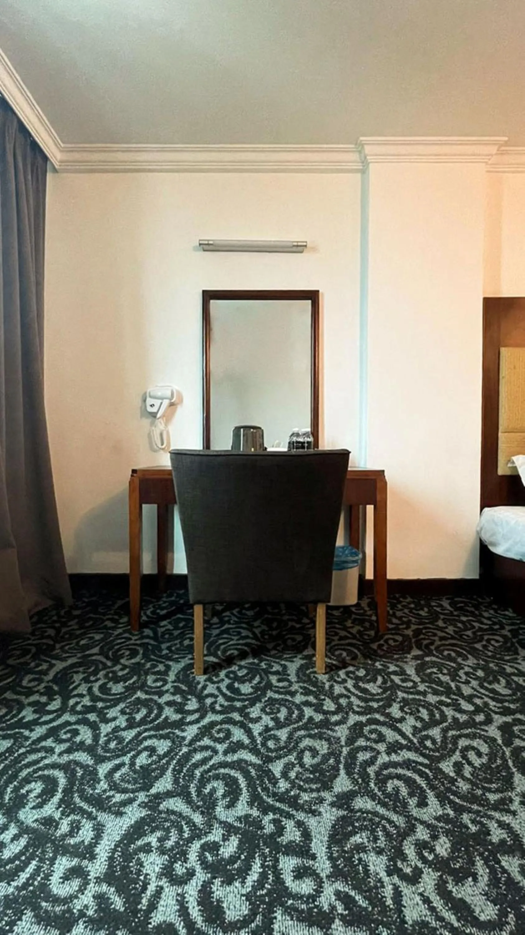 Bed in Swing & Pillows - Bandar Kuantan