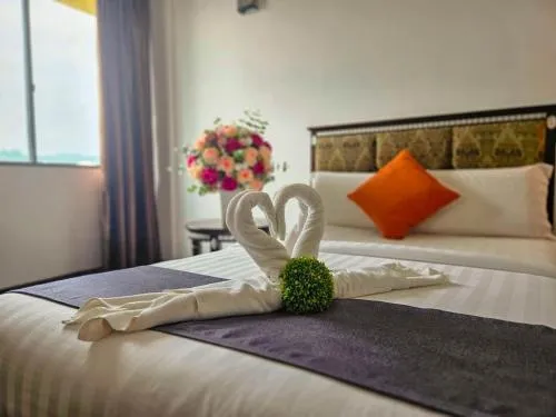 Swing & Pillows - Bandar Kuantan