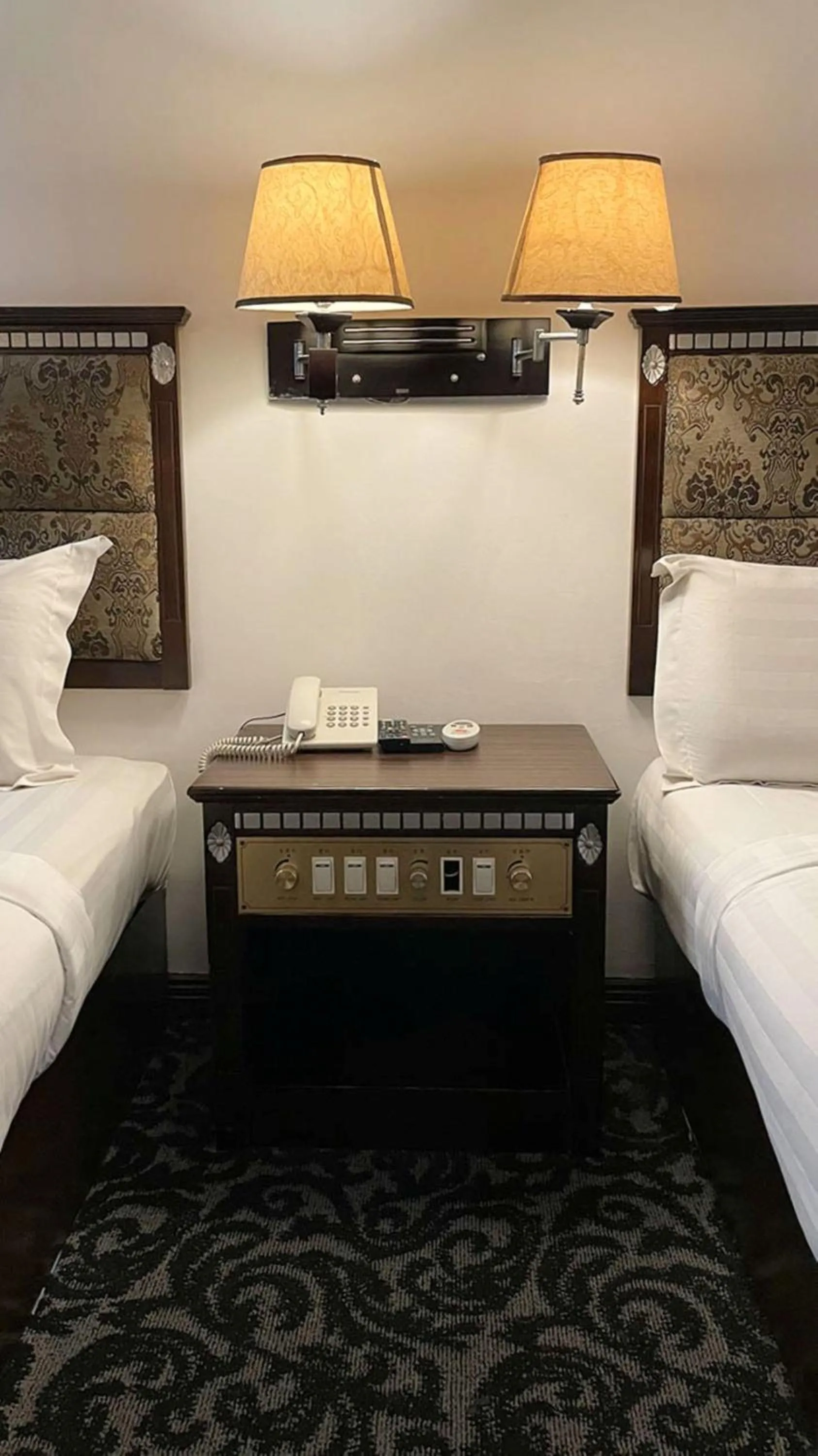 Bed in Swing & Pillows - Bandar Kuantan
