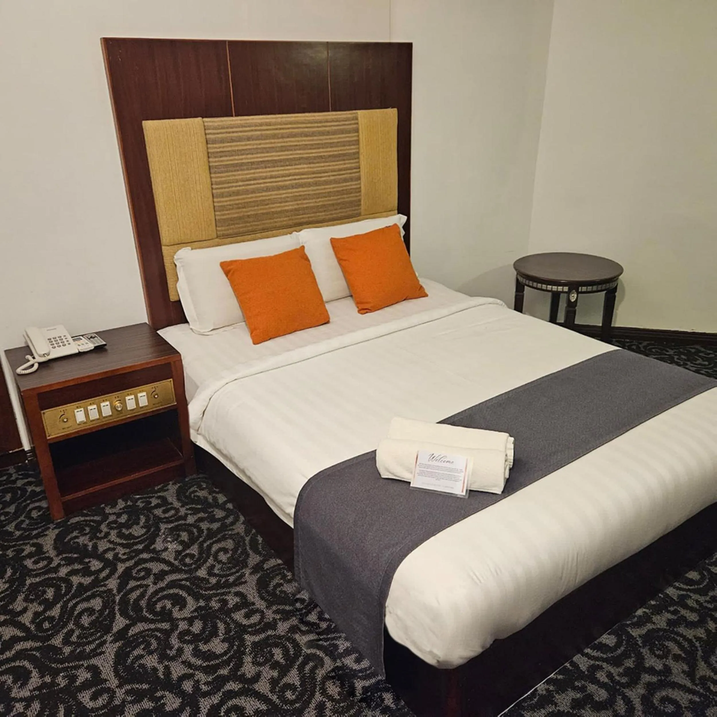 Bed in Swing & Pillows - Bandar Kuantan