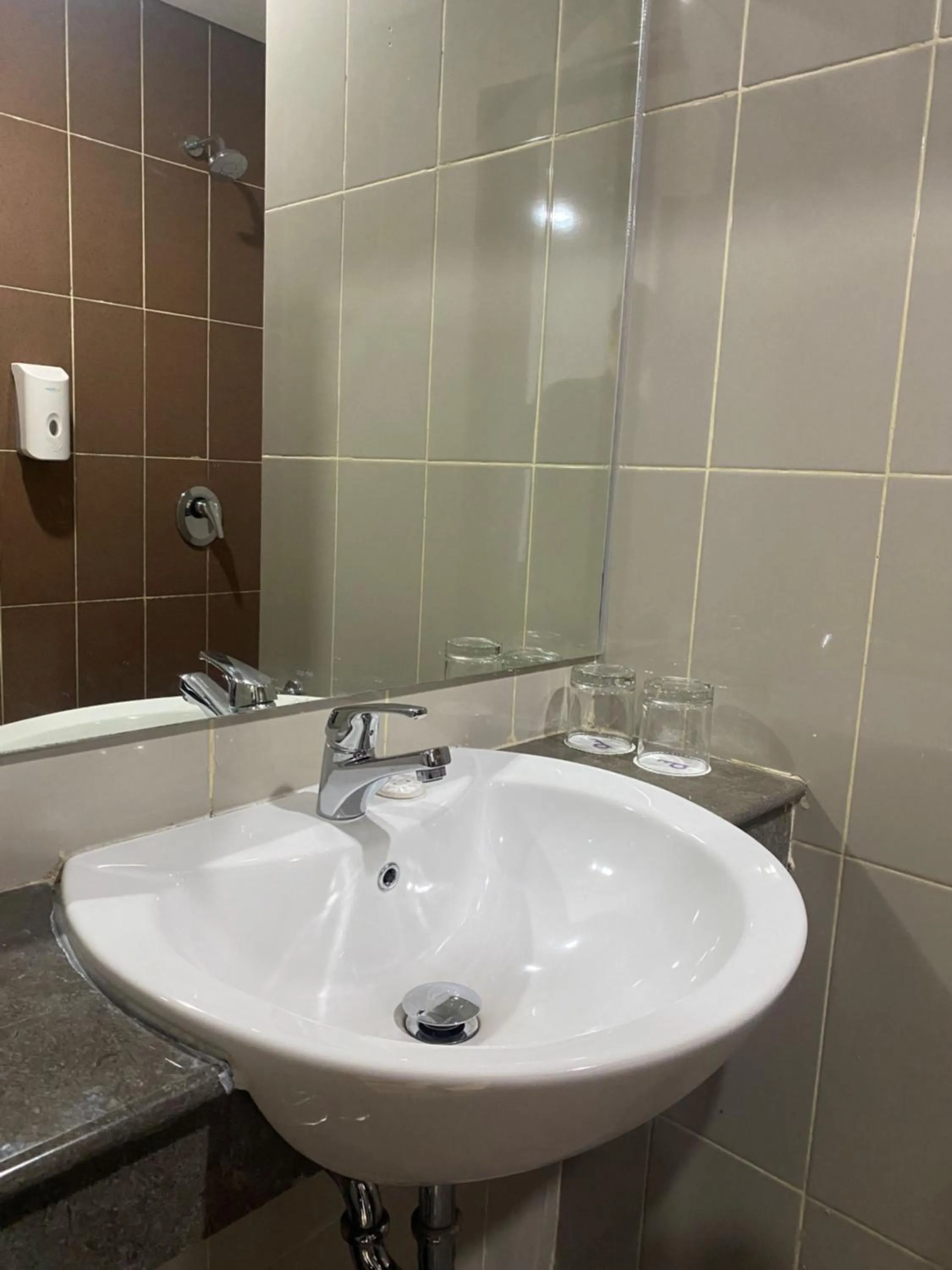 Bathroom in Daima Suites Margonda