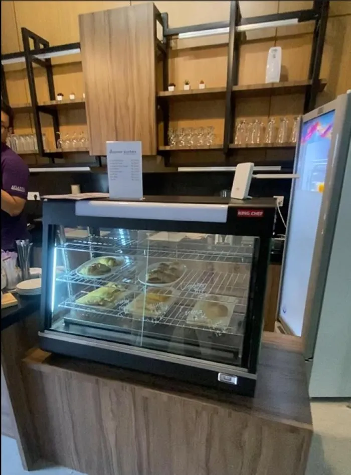 Restaurant/places to eat in Daima Suites Margonda