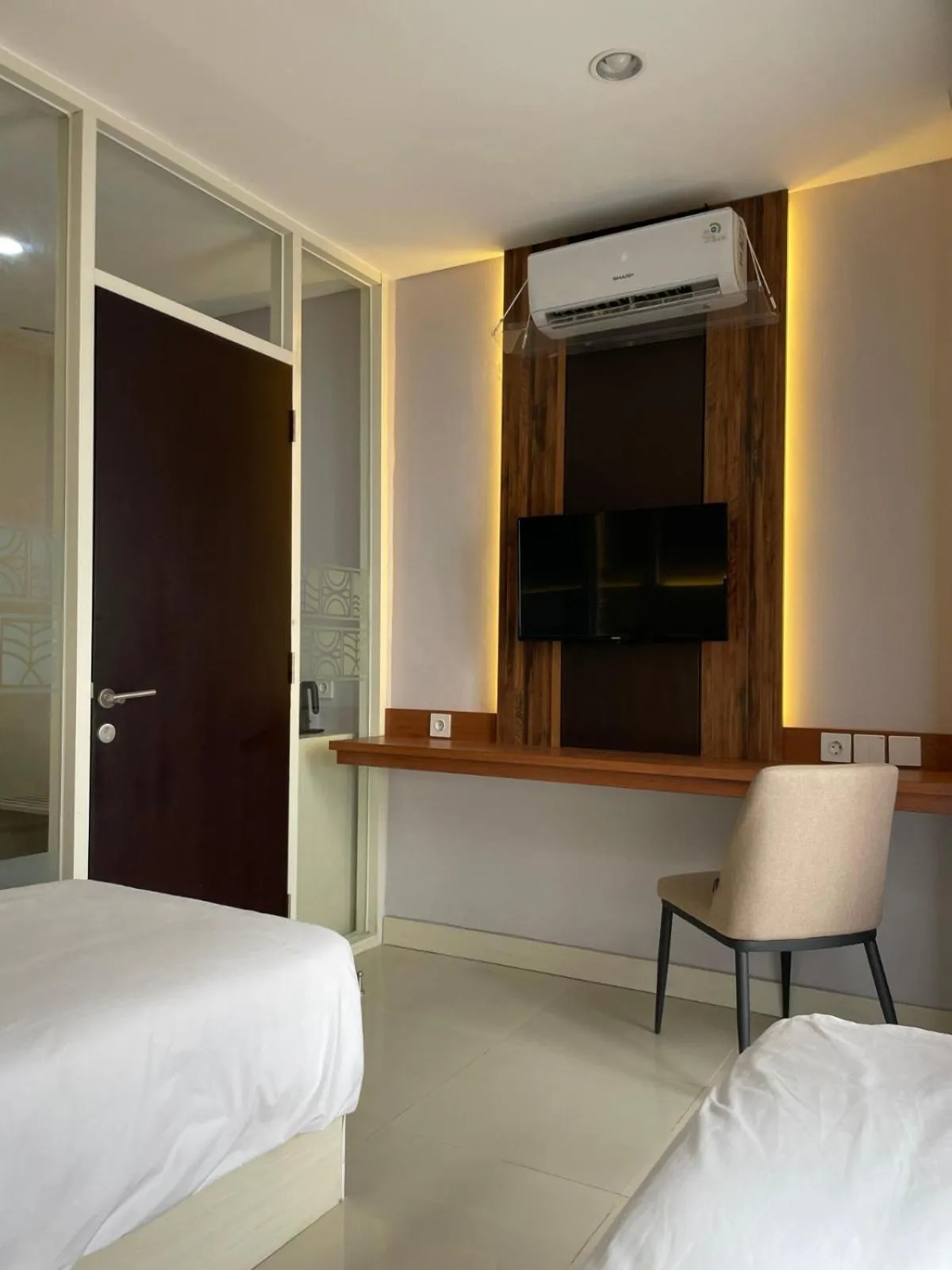 Bedroom, Bed in Daima Suites Margonda