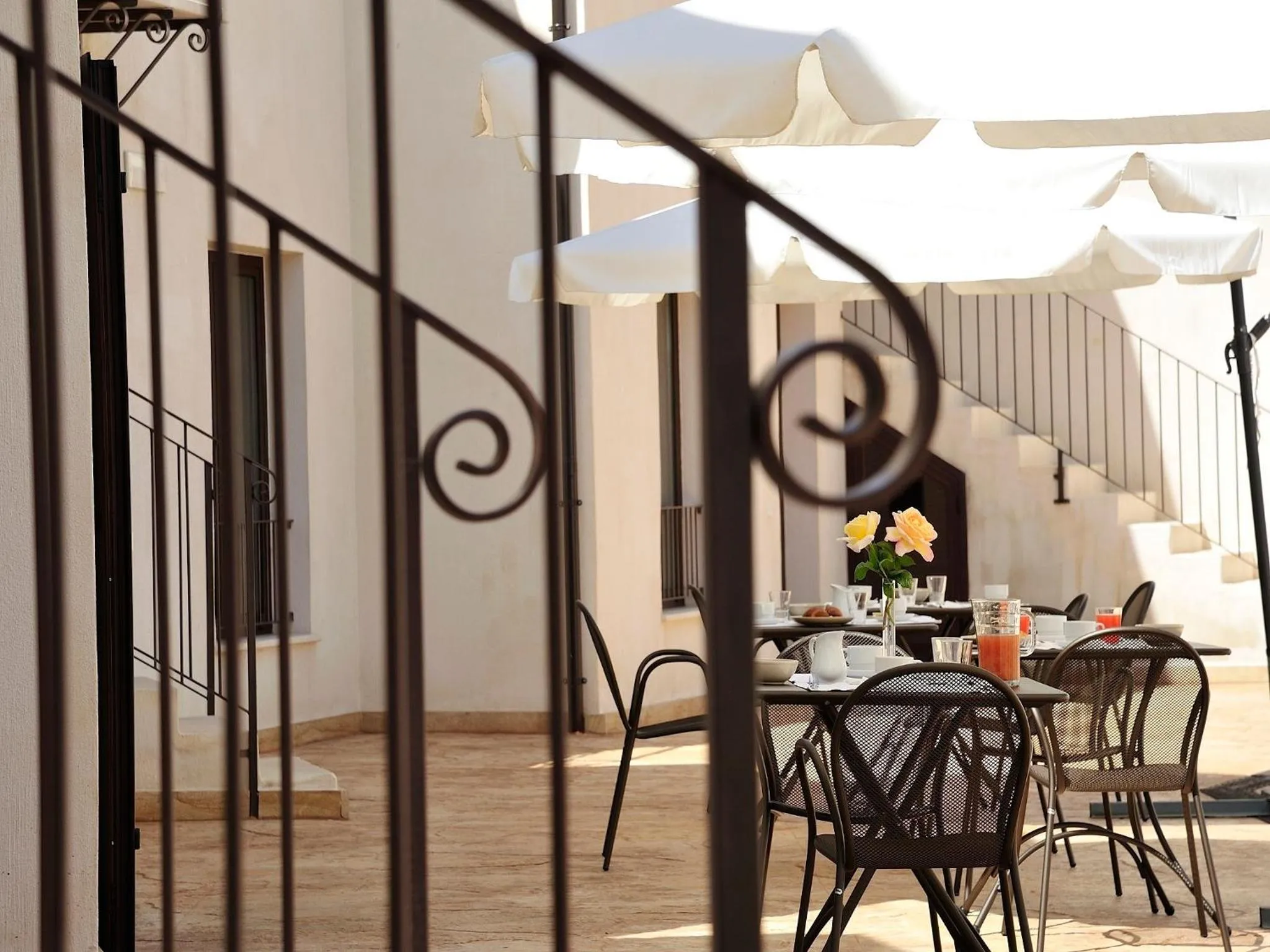 Patio in B&B Le Cale