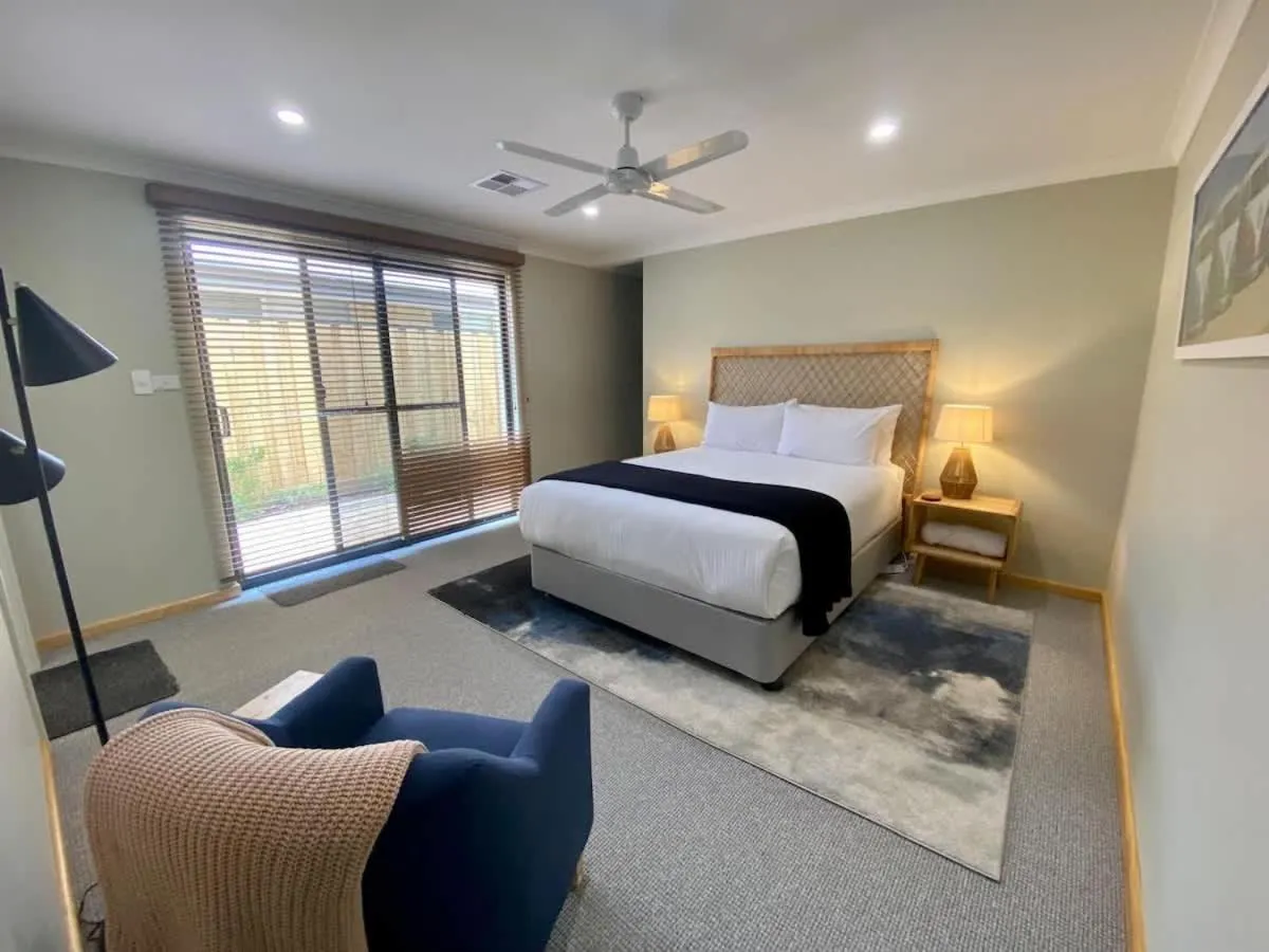 Boodalang House - access to golf course with views