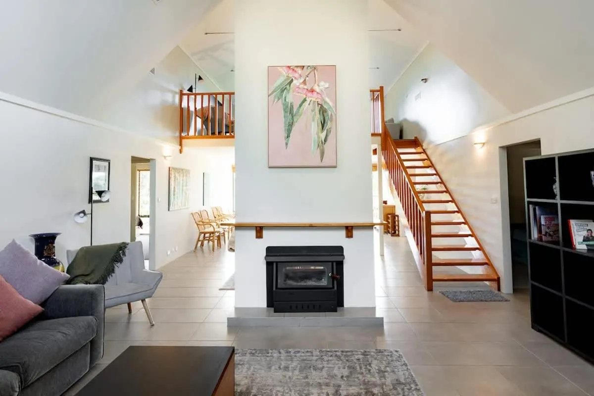 Boodalang House - access to golf course with views