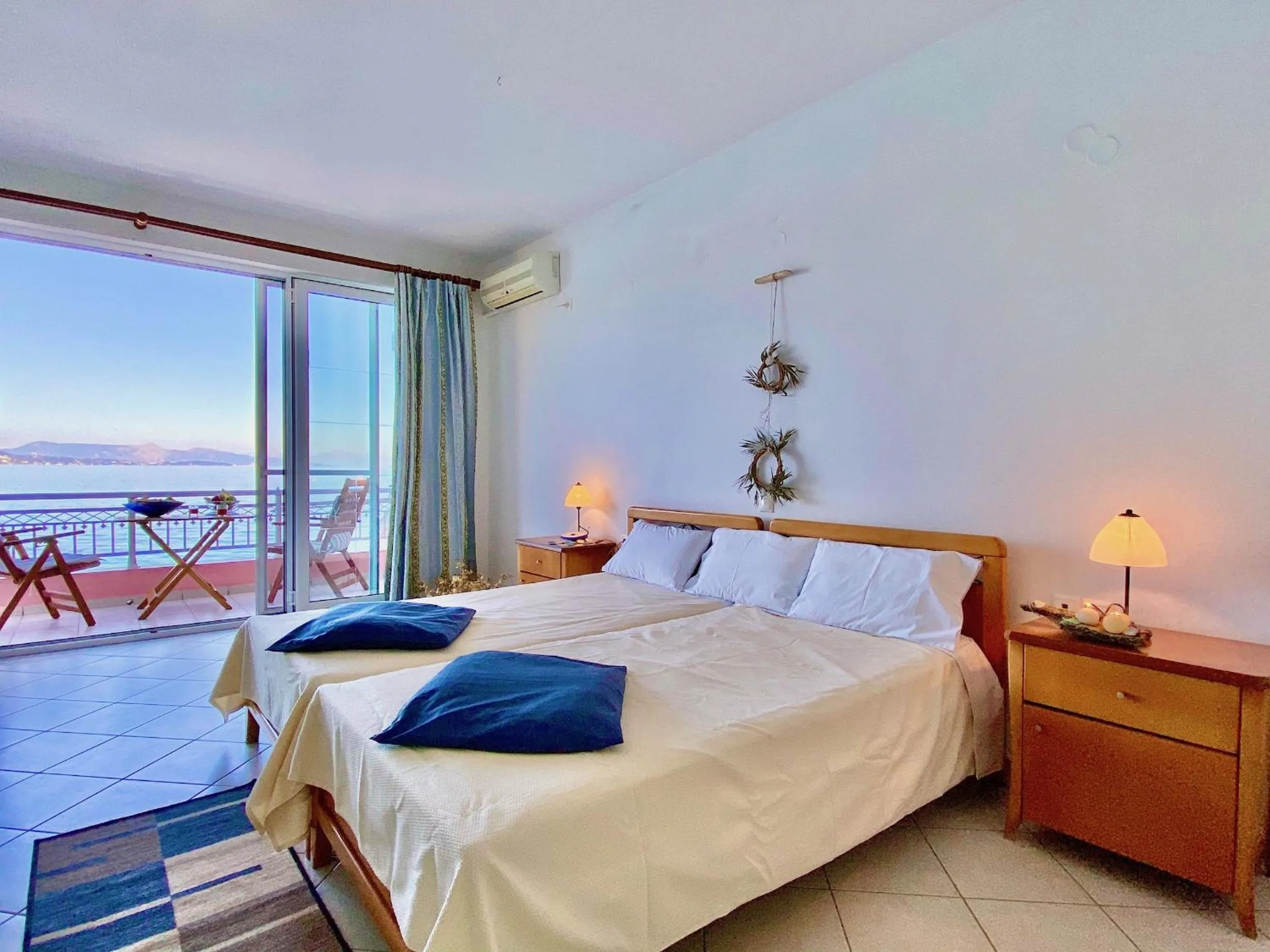 Bedroom, Bed in SeaFront Villa Ourania