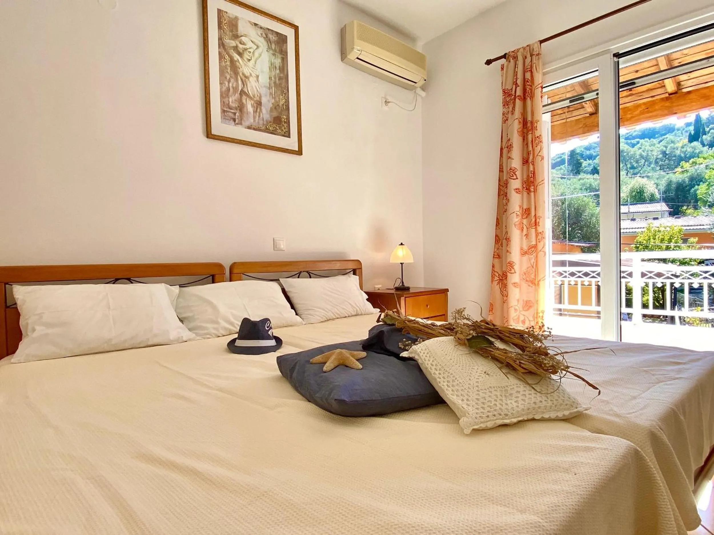 Bedroom, Bed in SeaFront Villa Ourania