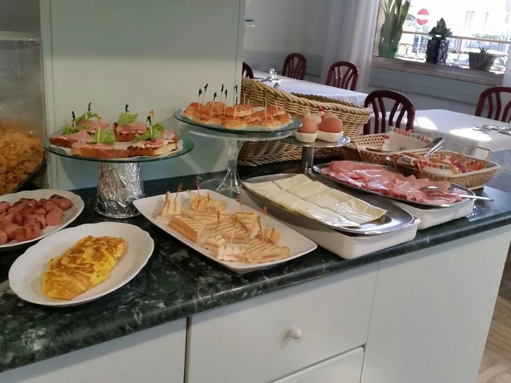 Restaurant/places to eat in Hotel Emma Nord