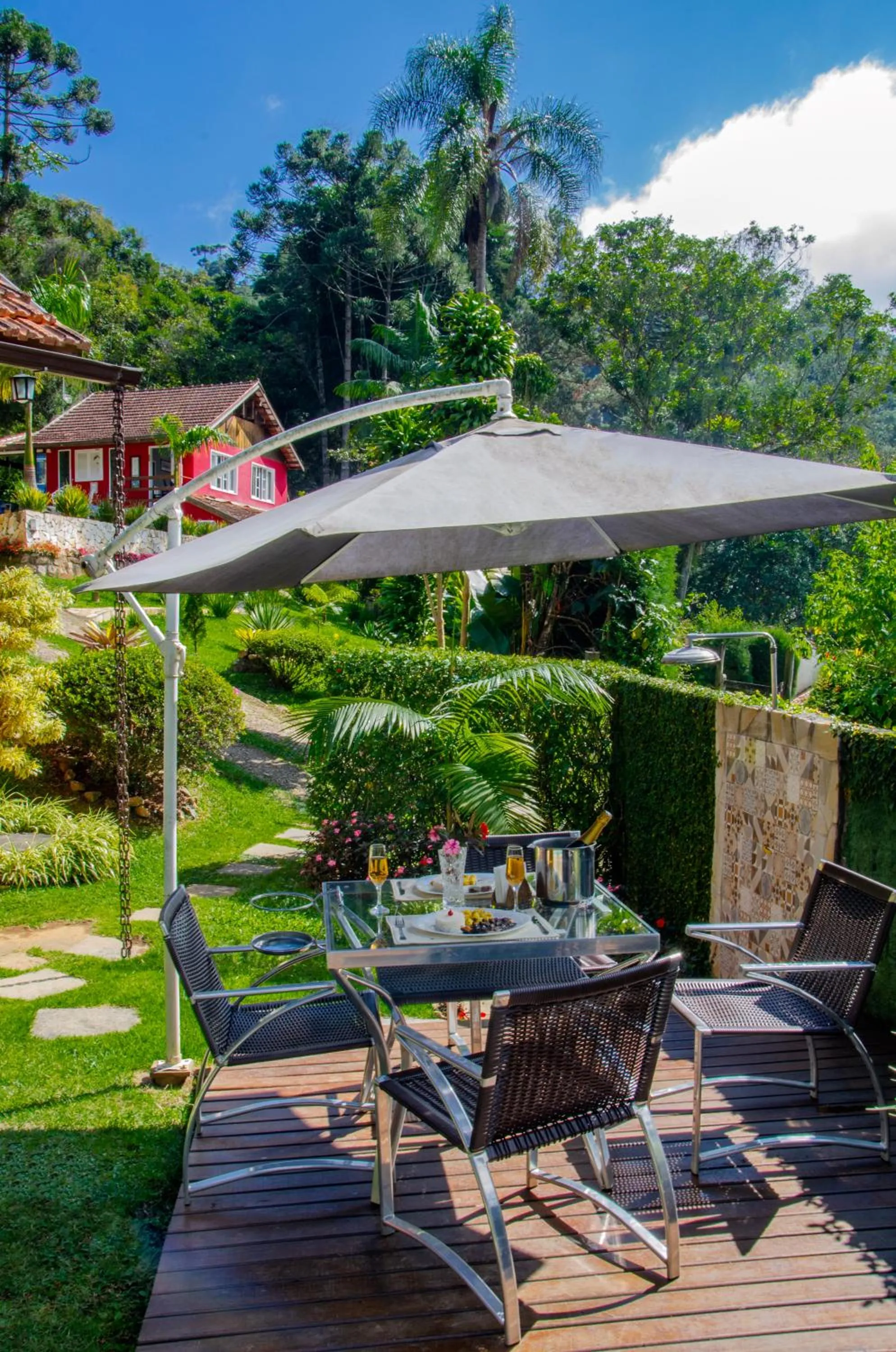 Pool view in Pousada Refúgio das Aves