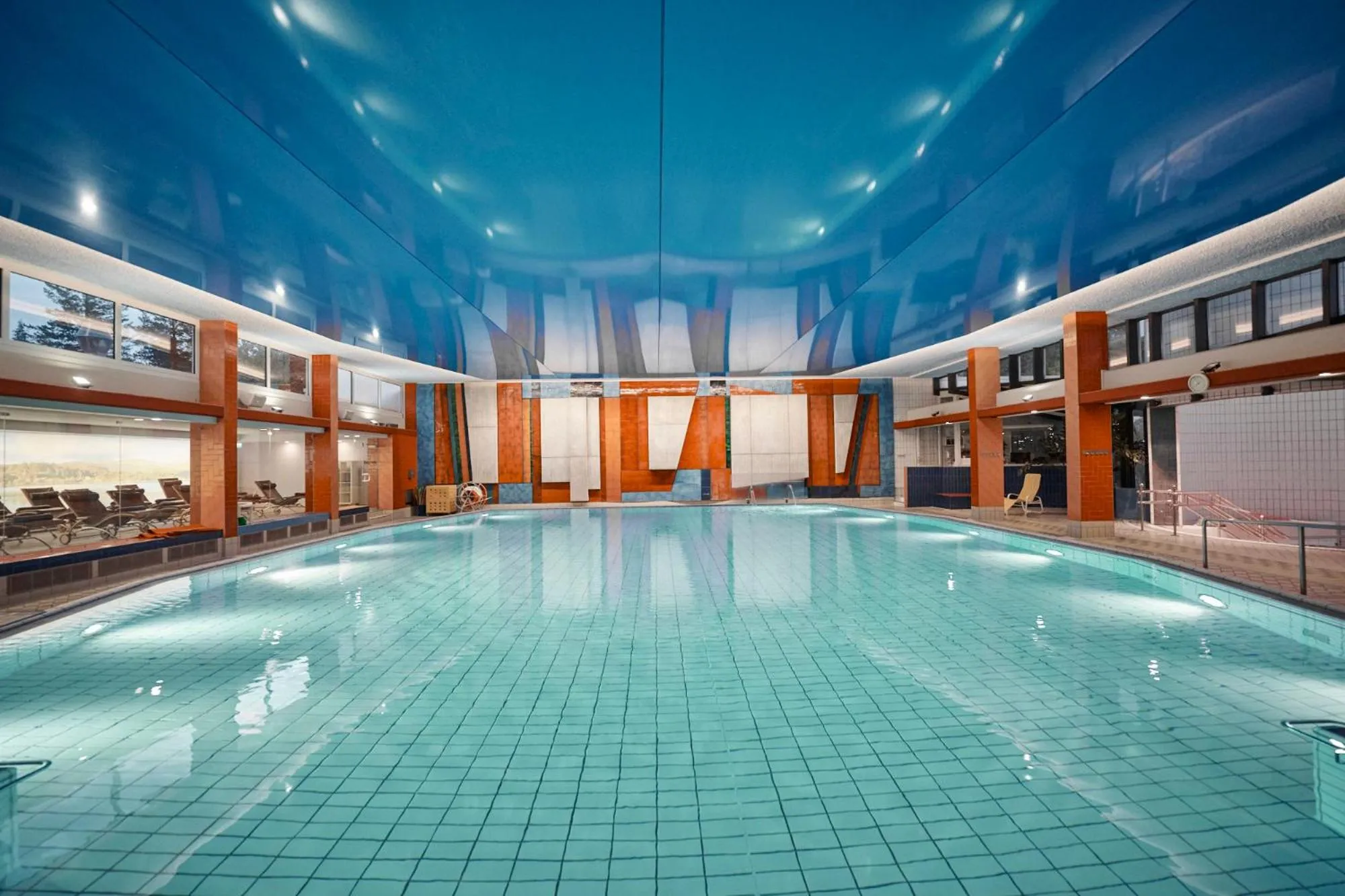 Swimming pool in Nouri